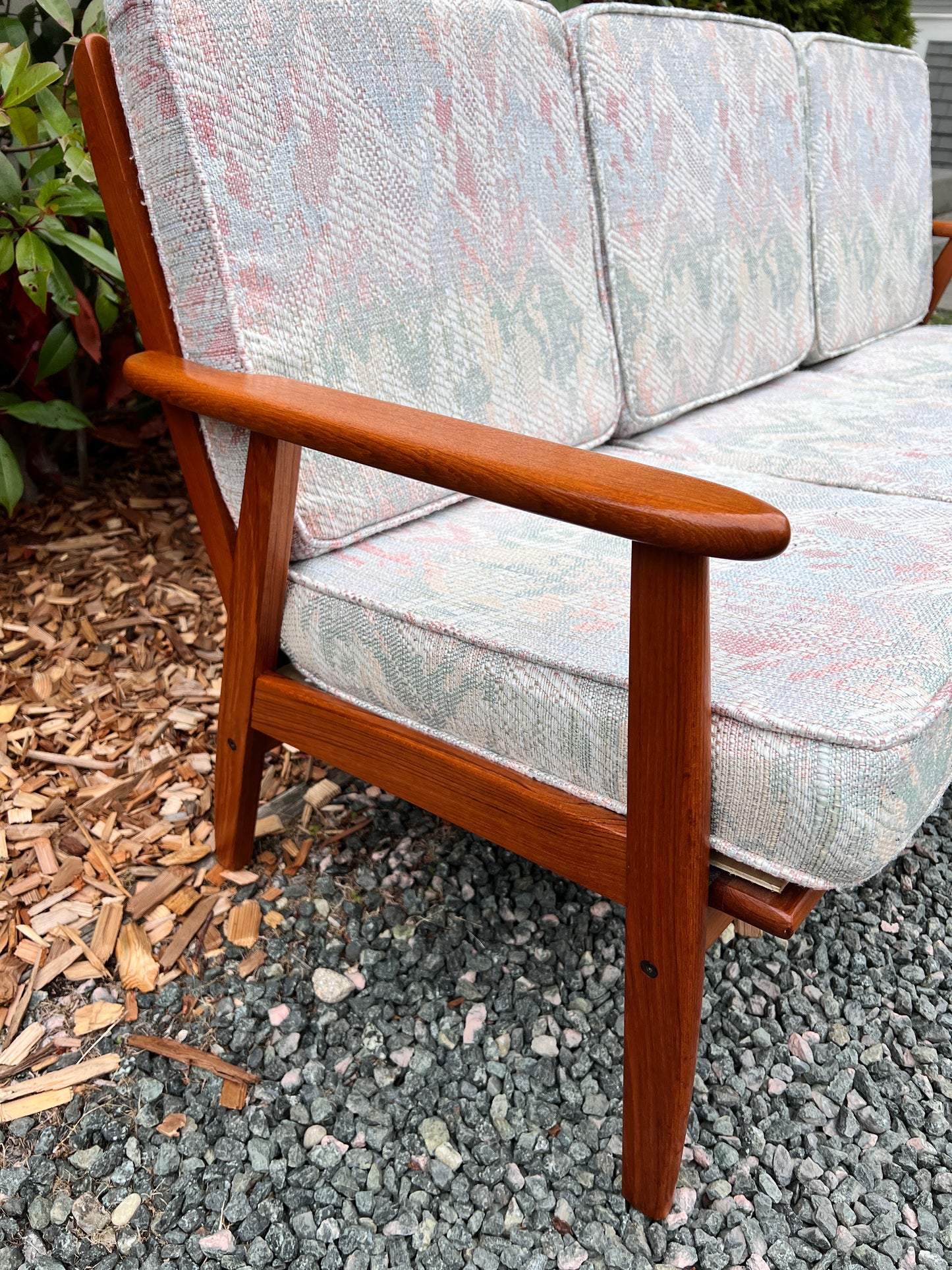 The Rasmus Teak Sofa
