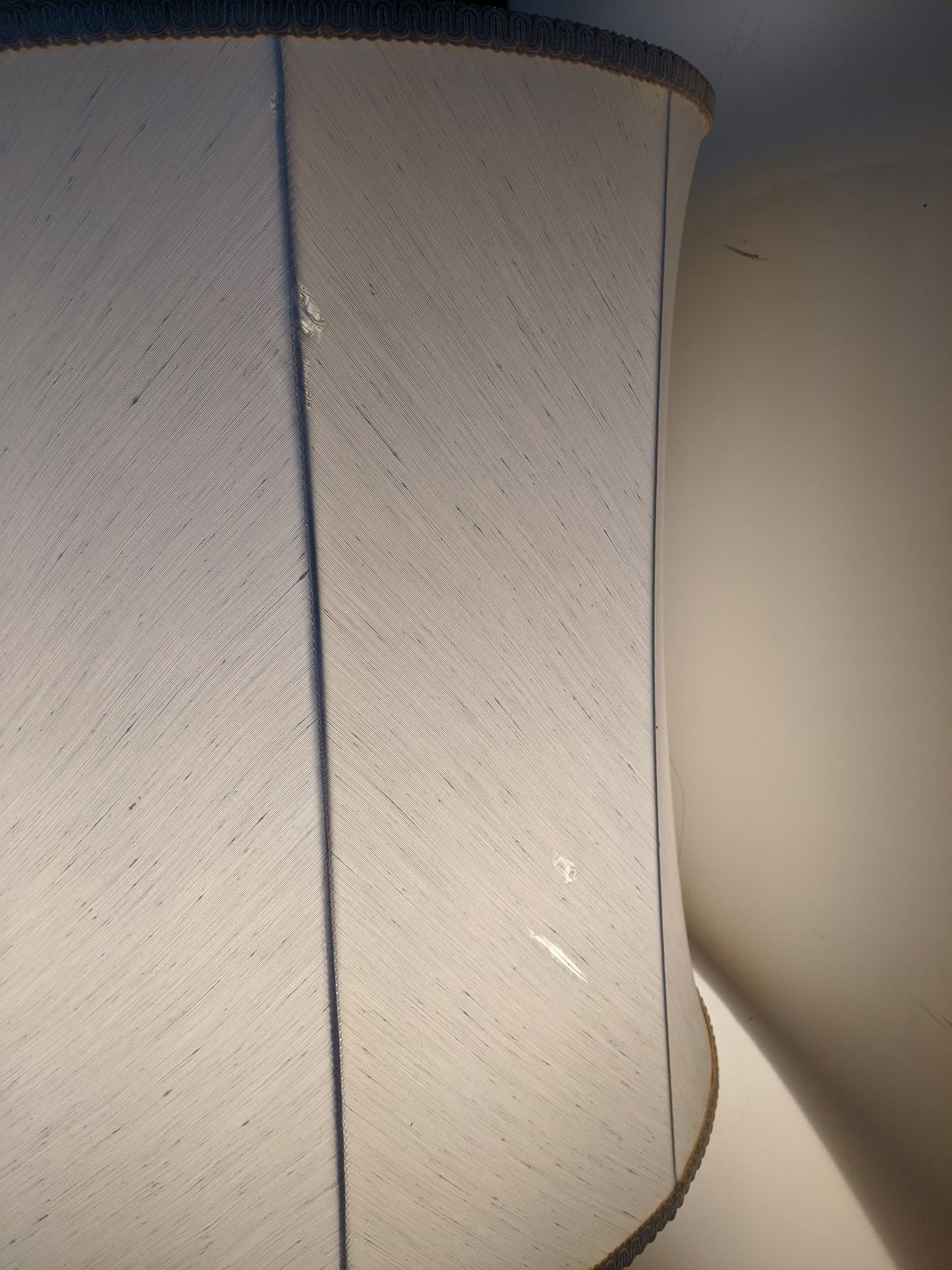 Vintage lamp retro caramel sam spade 40s 50s warm sweet hipsterVintage lamp retro caramel sam spade 40s 50s warm sweet hipster Leviton