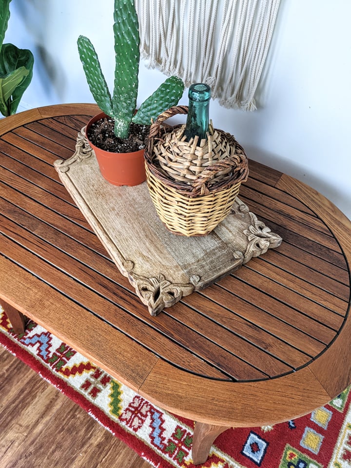 The Vacationer Table