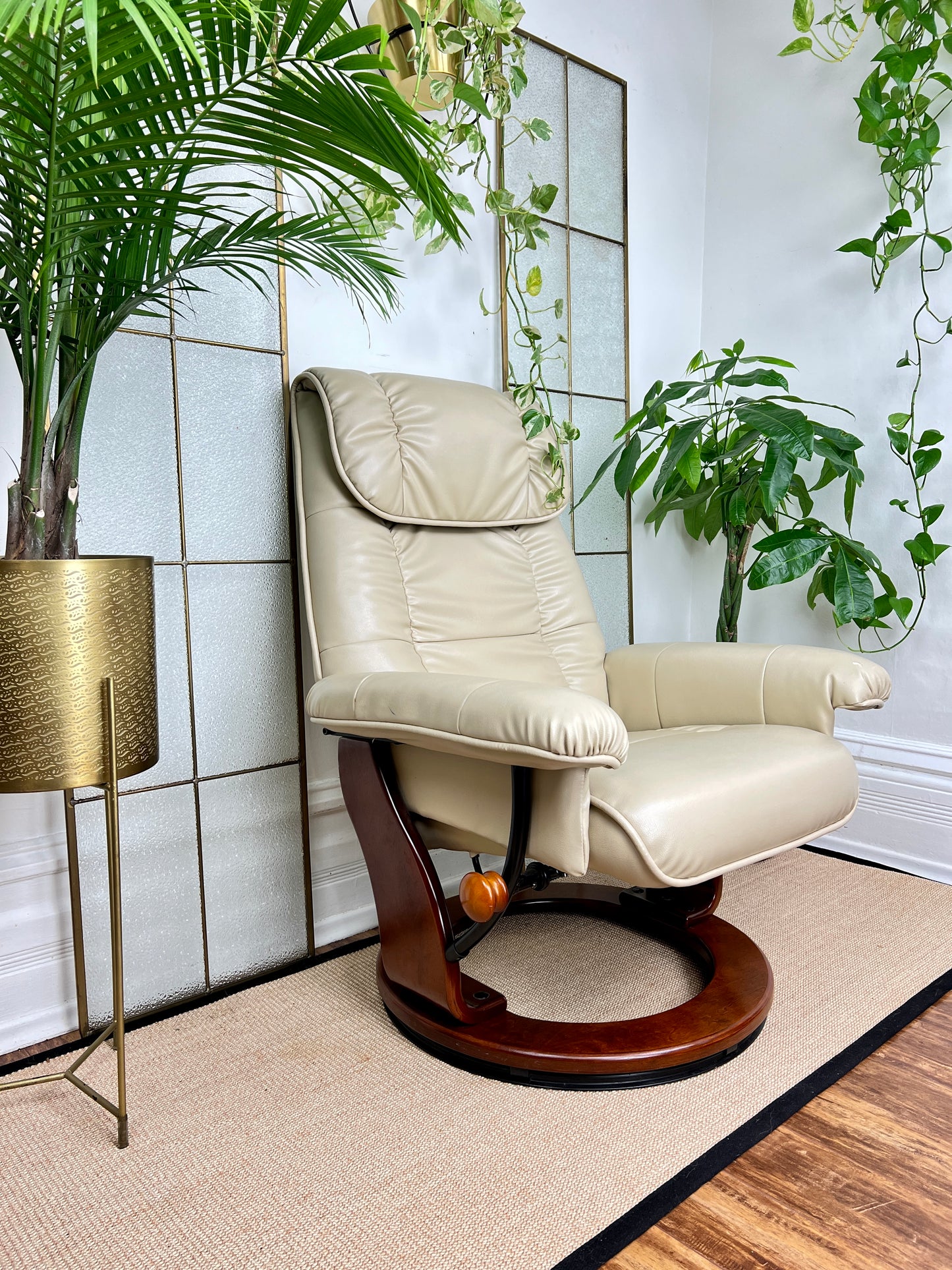 The Coffee Cream Recliner