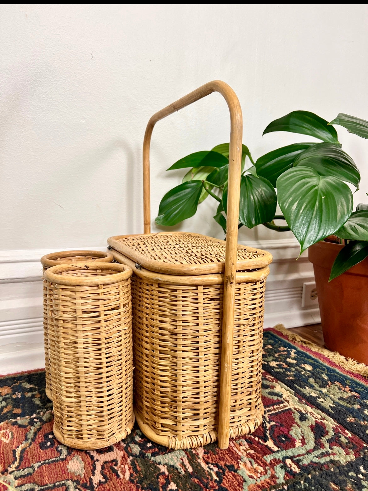 Wicker Basket & Wine Holder