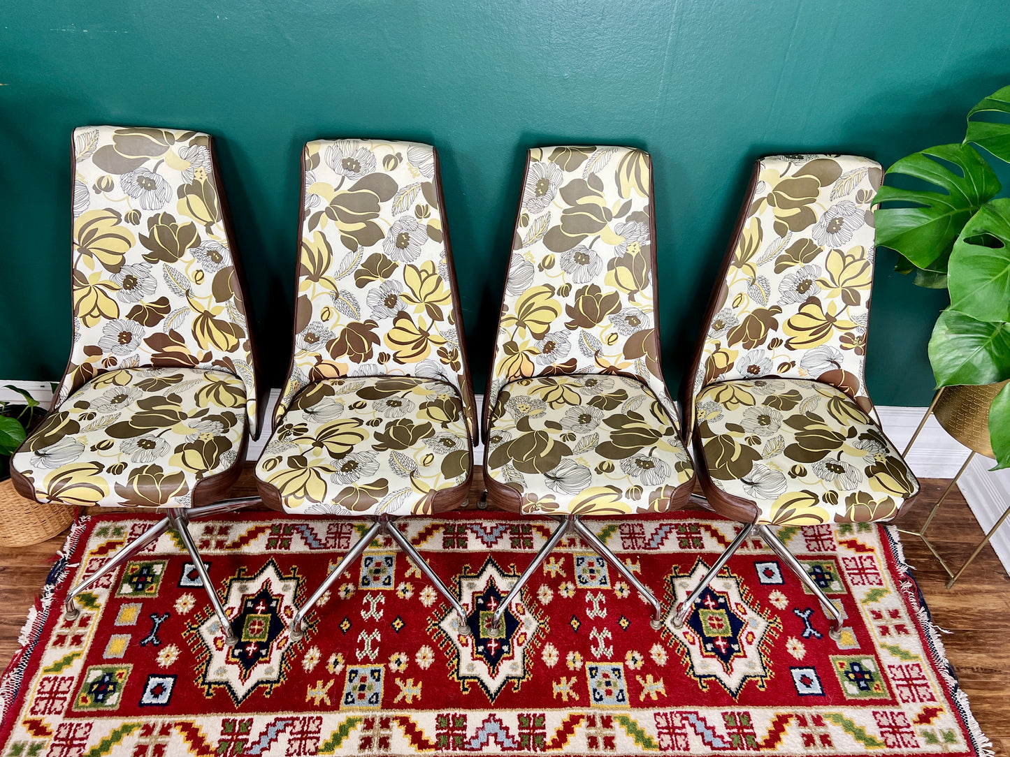 The Crazy Daisy Chairs - only 2 left!