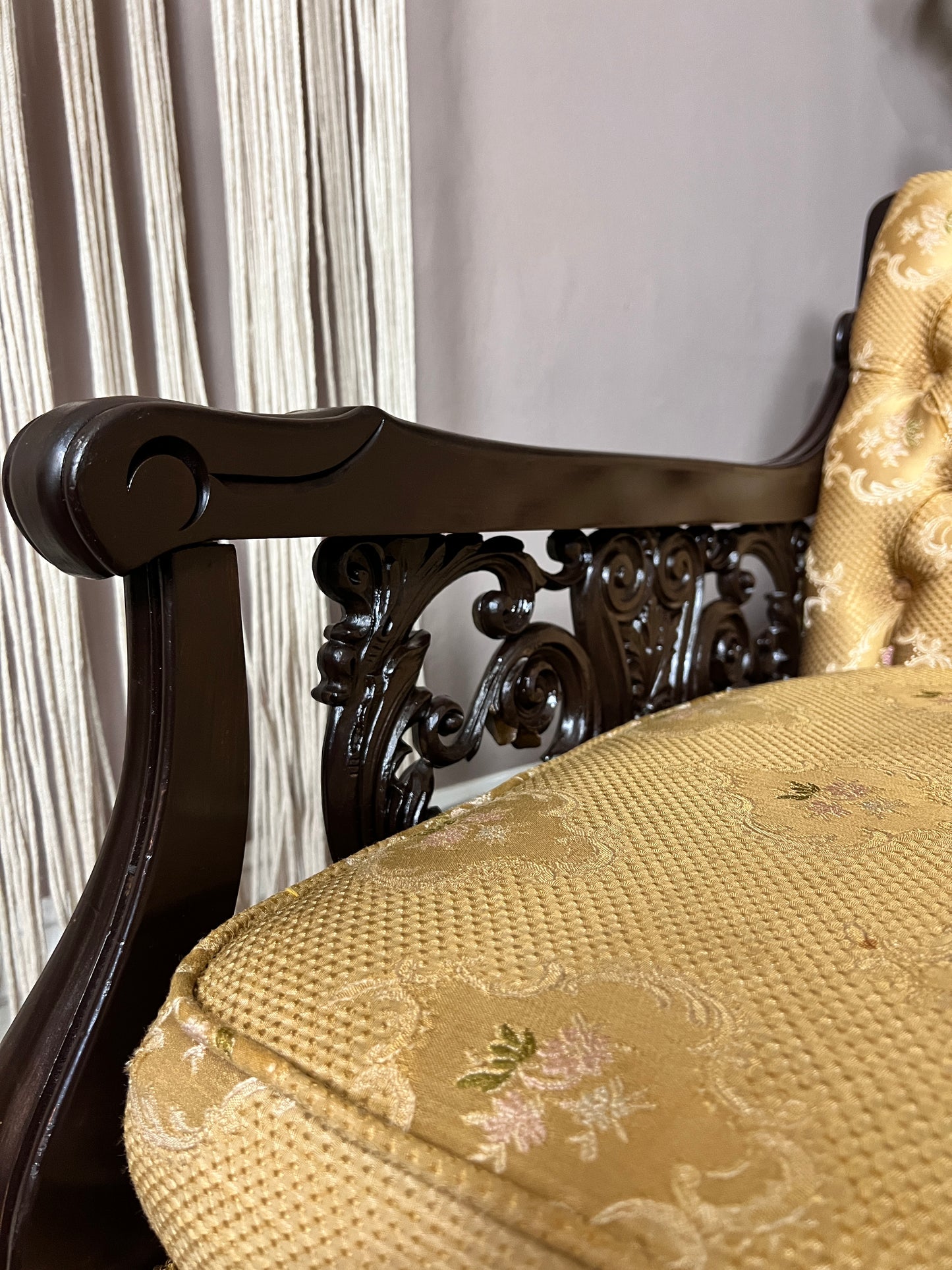 The Champagne Supernova Armchair