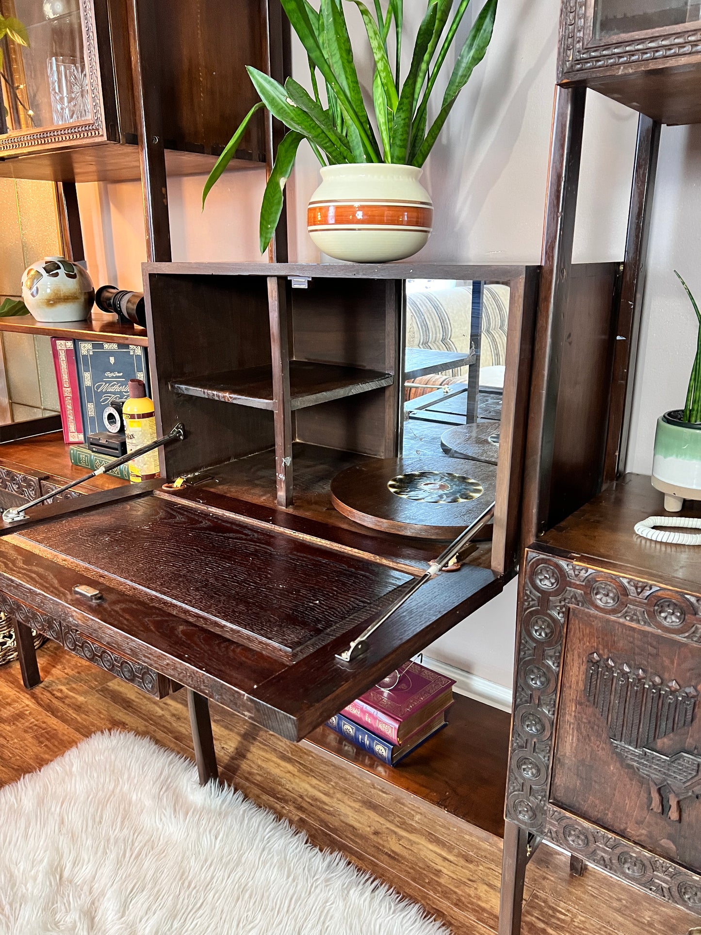The Barcelona Sunrise Wall Unit
