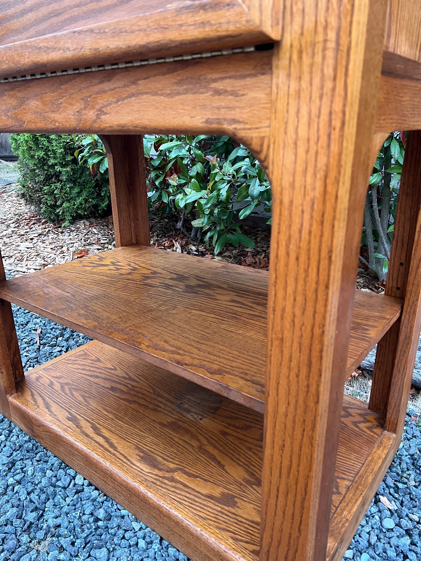 The Desert Sands Oak Shelf