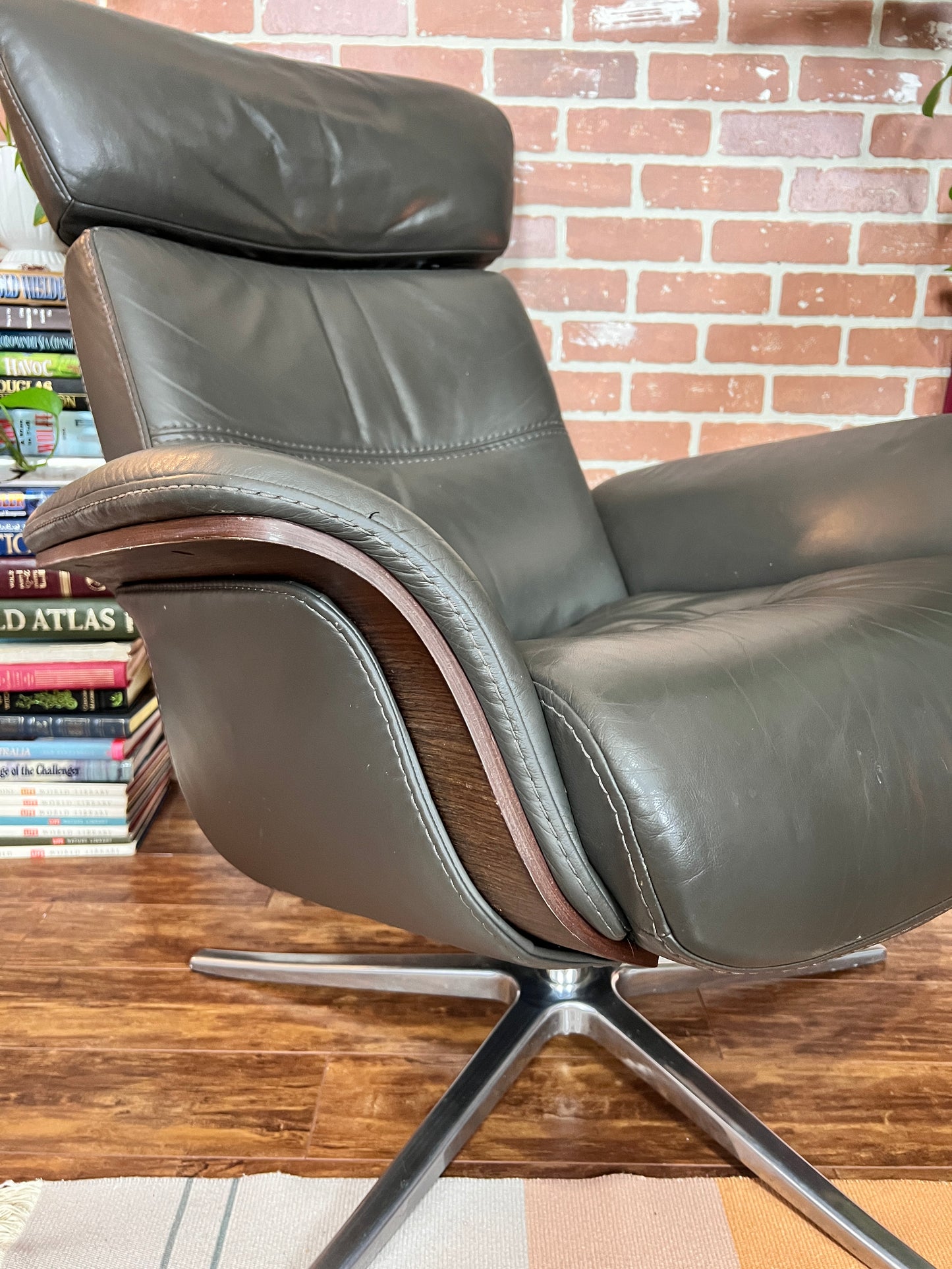Ekornes Comfort Space Recliner & Ottoman