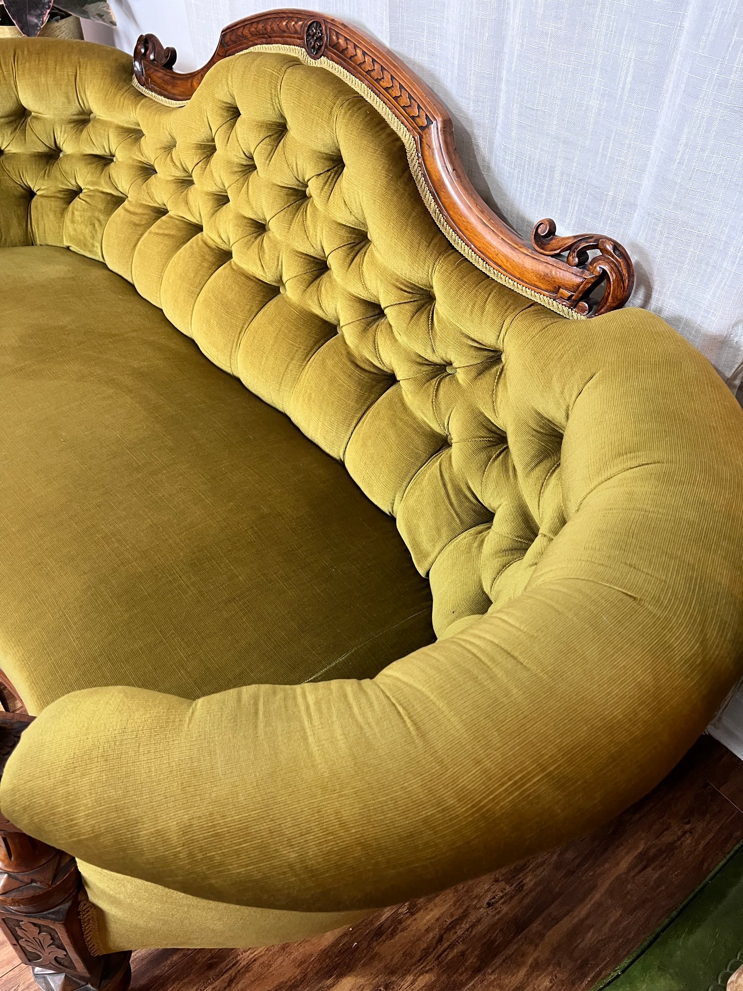 The Alessio Sofa