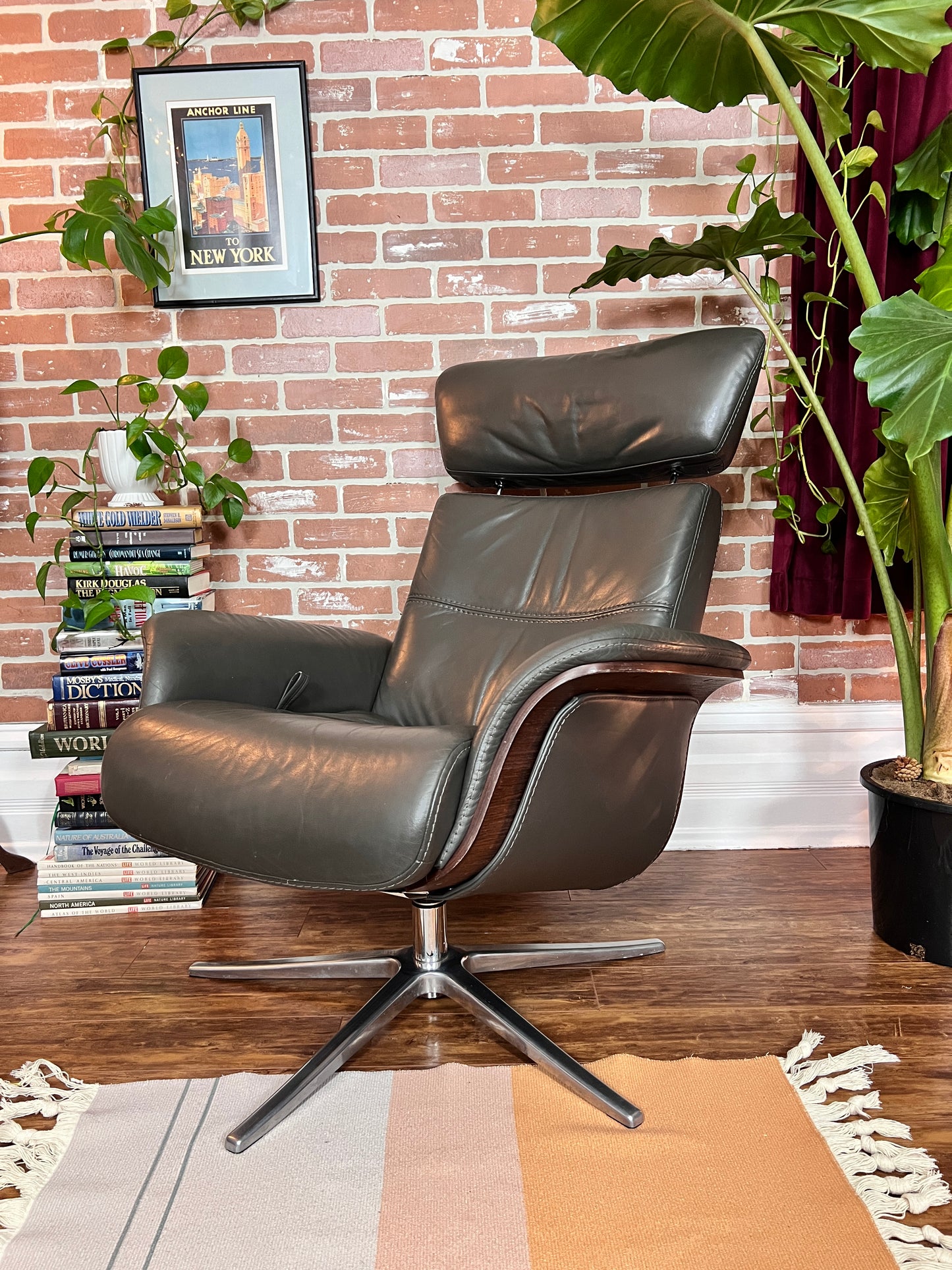 Ekornes Comfort Space Recliner & Ottoman