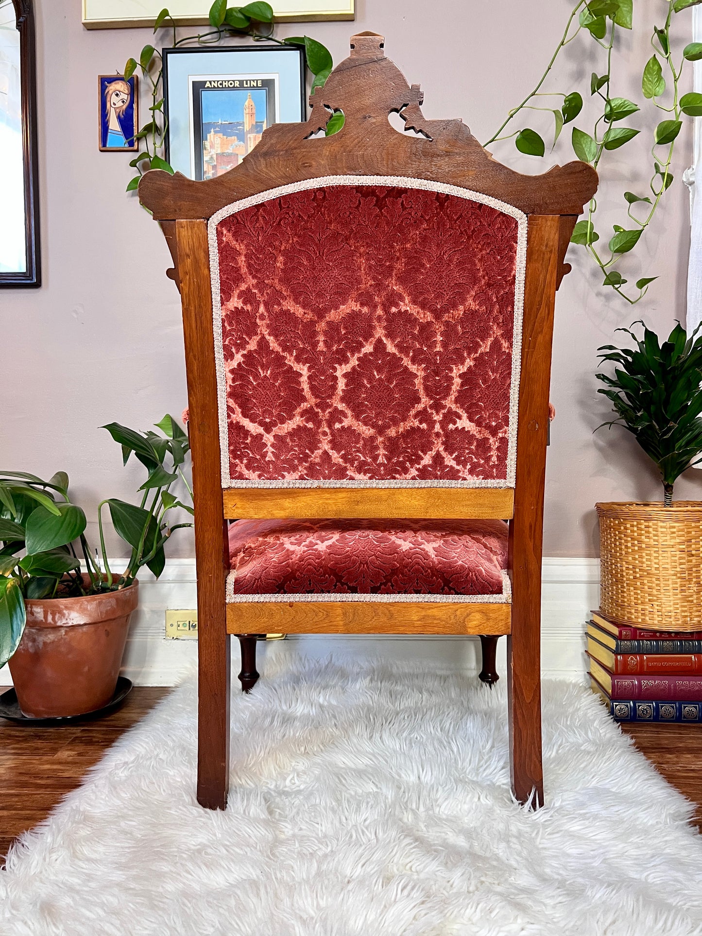 The Contessa Throne Chair