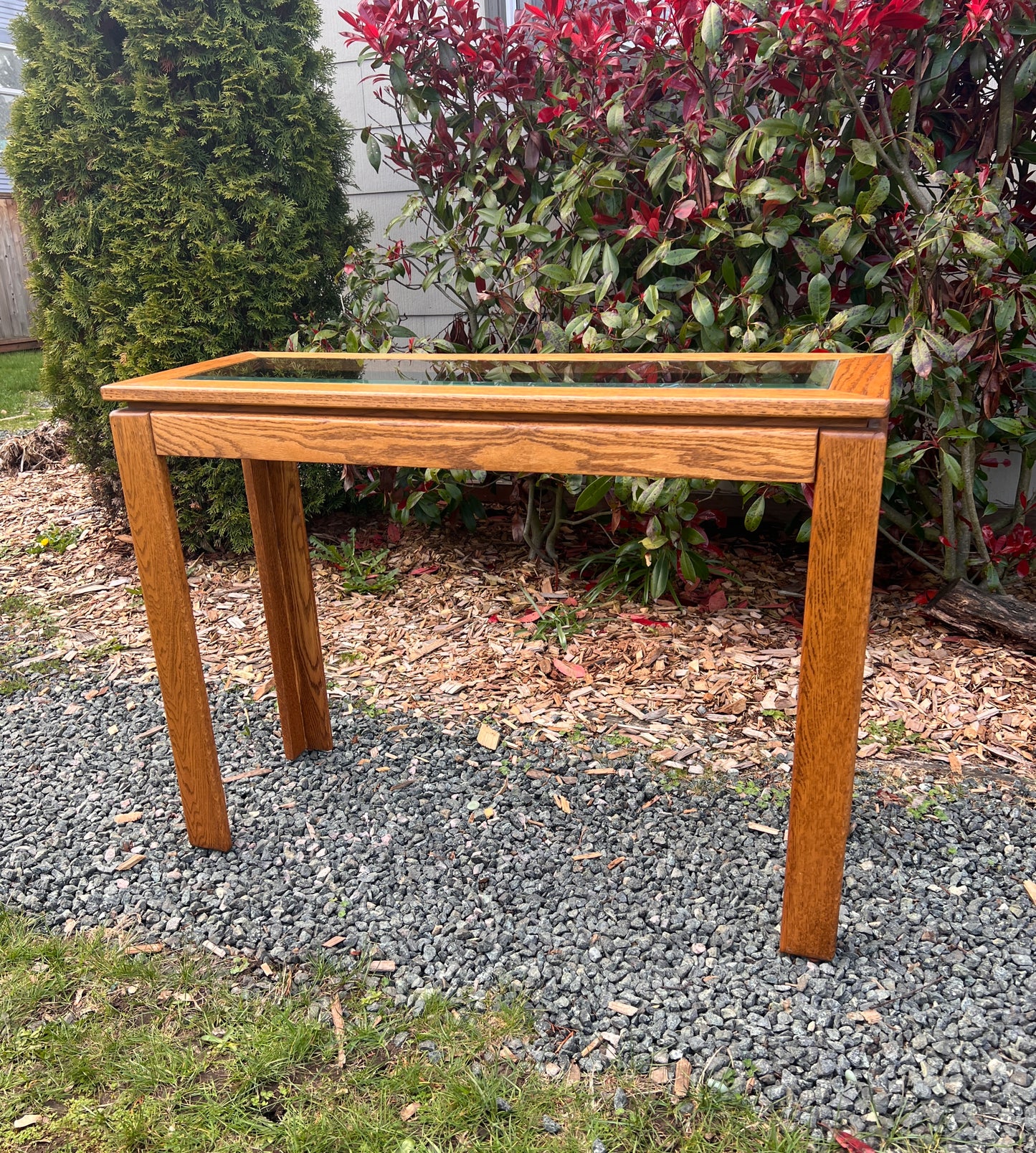 The Mable Oak Table