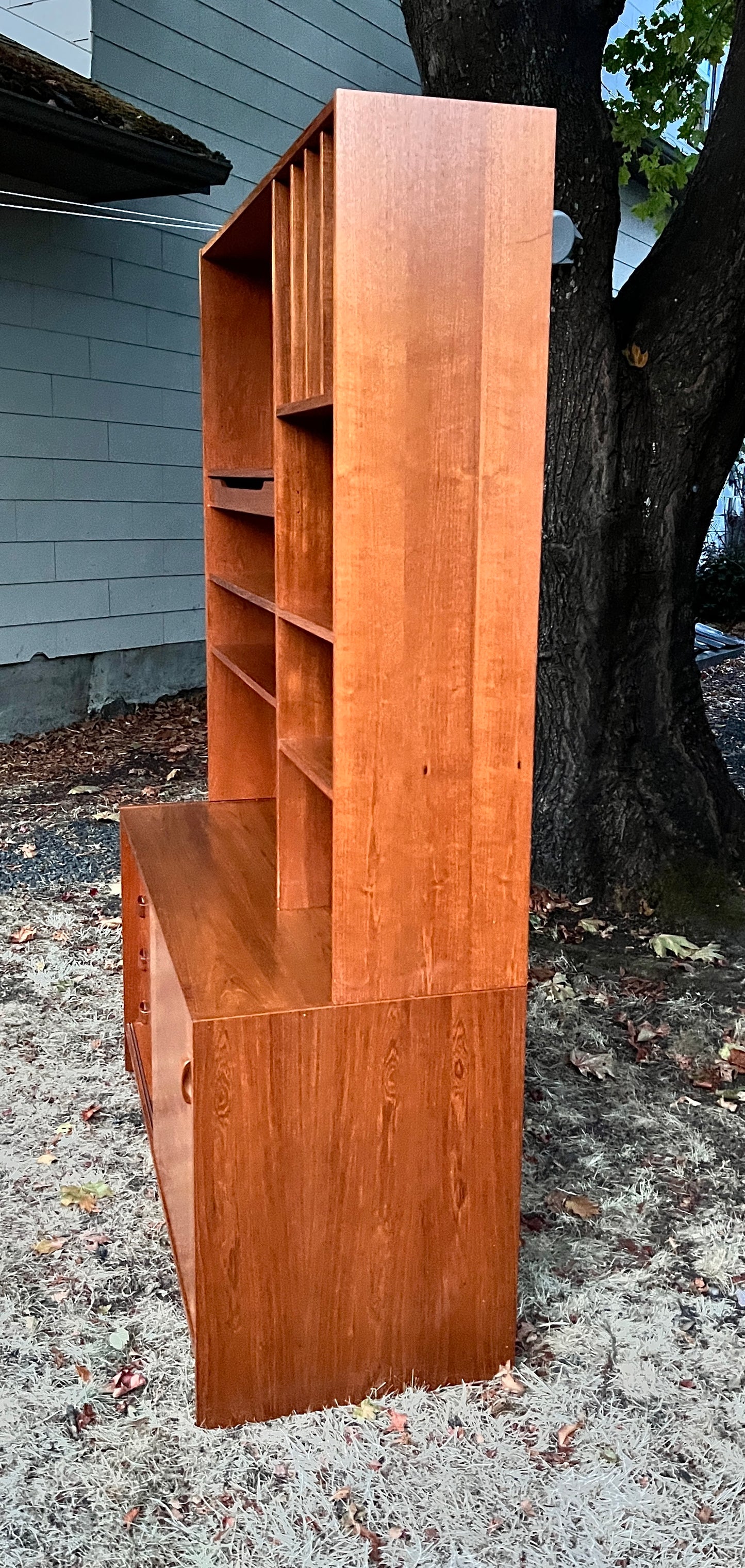 The Ferdinand Teak Bookshelf