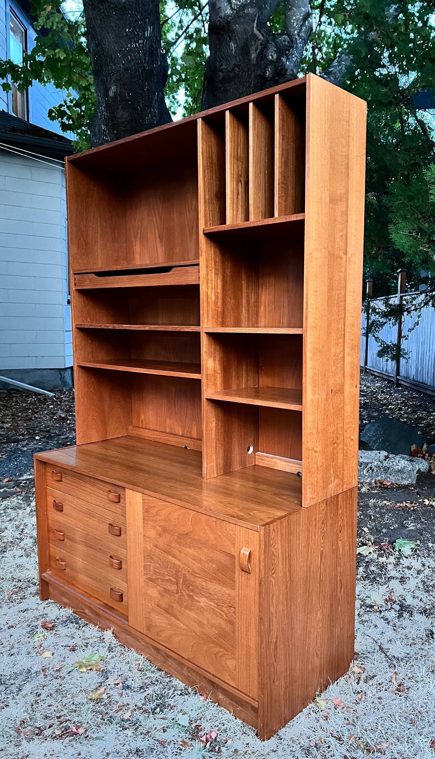 The Ferdinand Teak Bookshelf