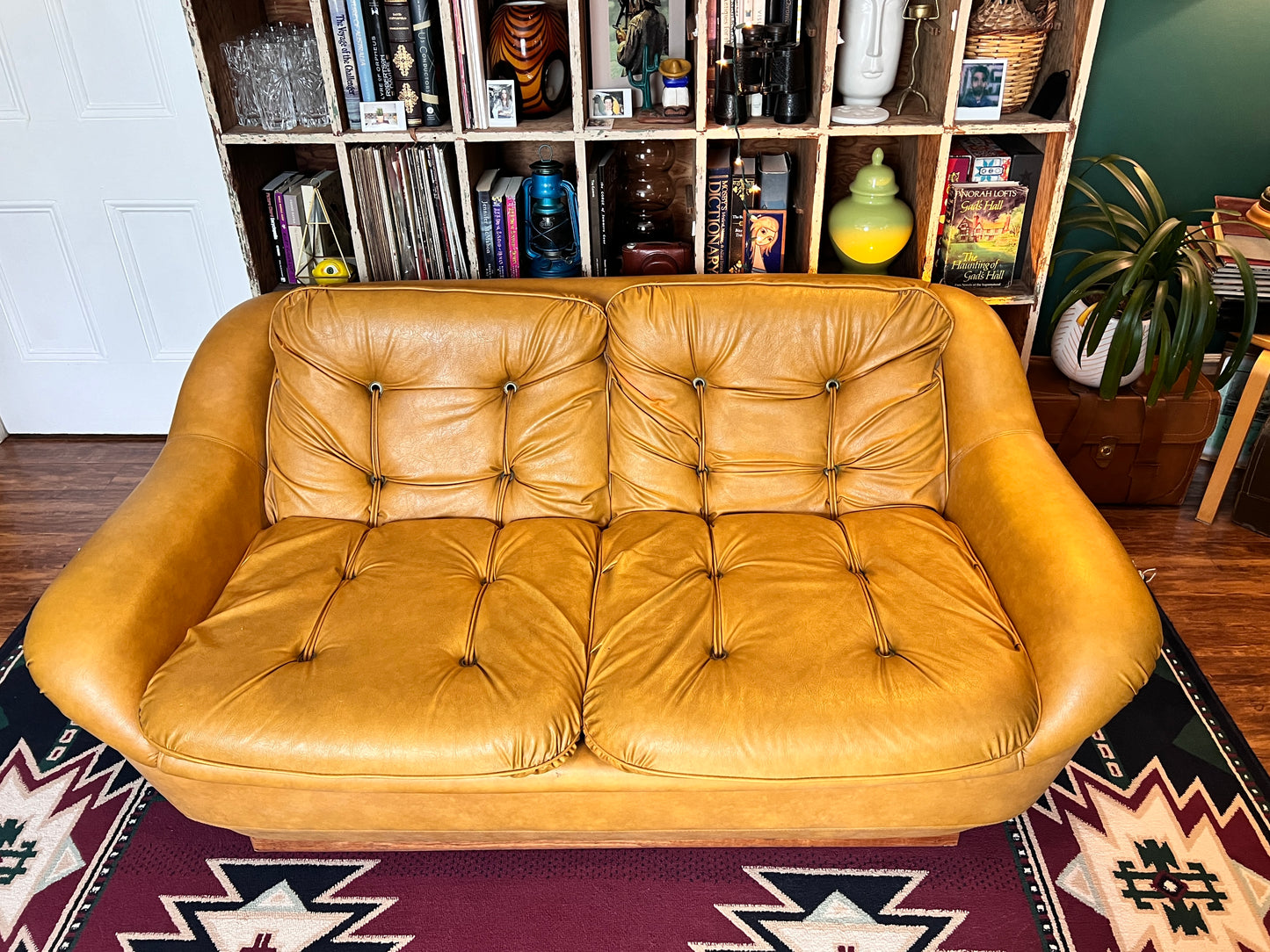 The Overman Pod Loveseat