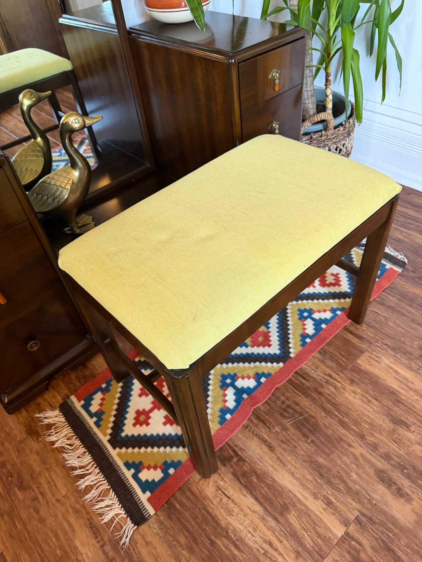 Vintage Art Deco Vanity Dresser & Bench