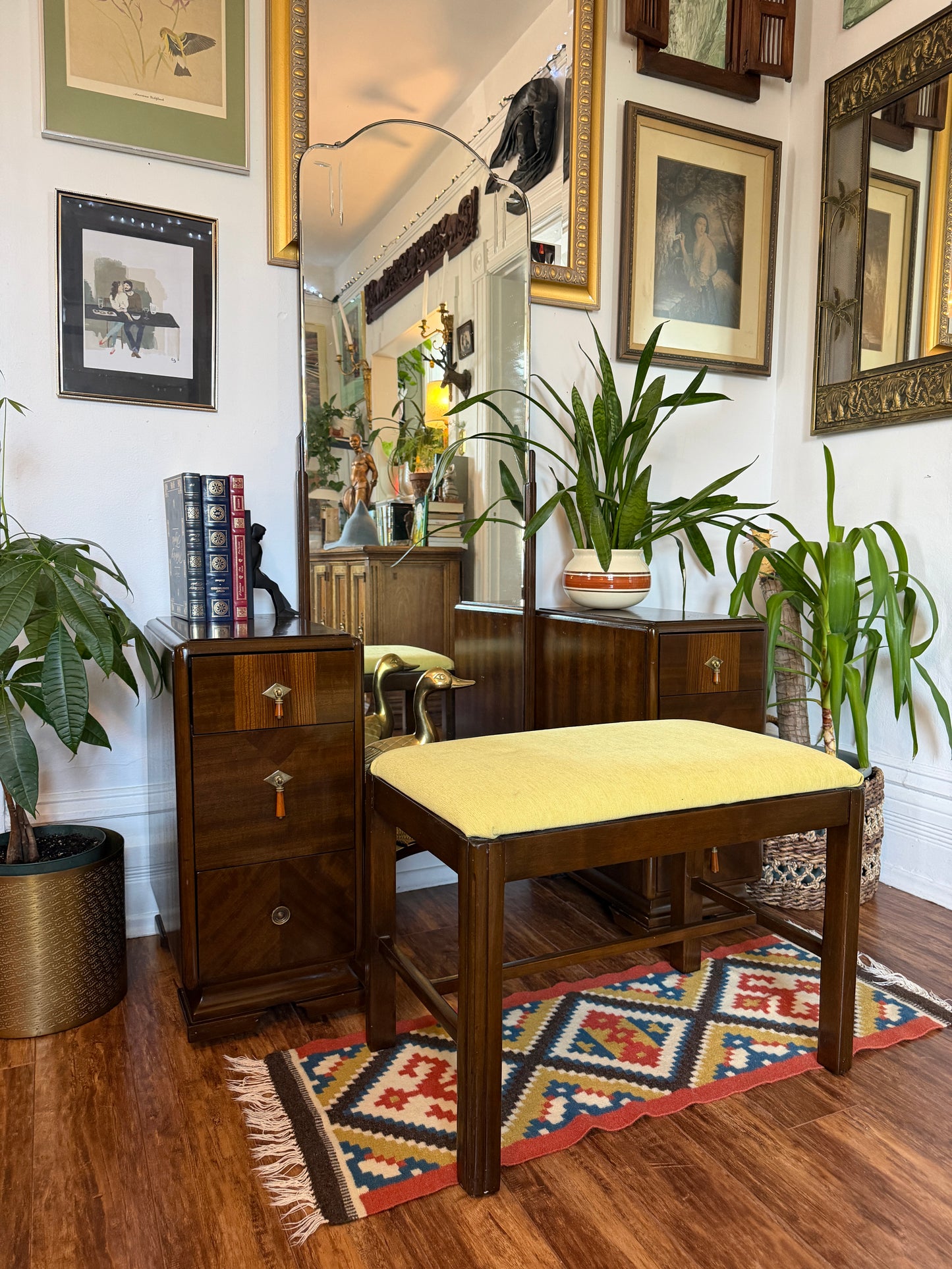 Vintage Art Deco Vanity Dresser & Bench
