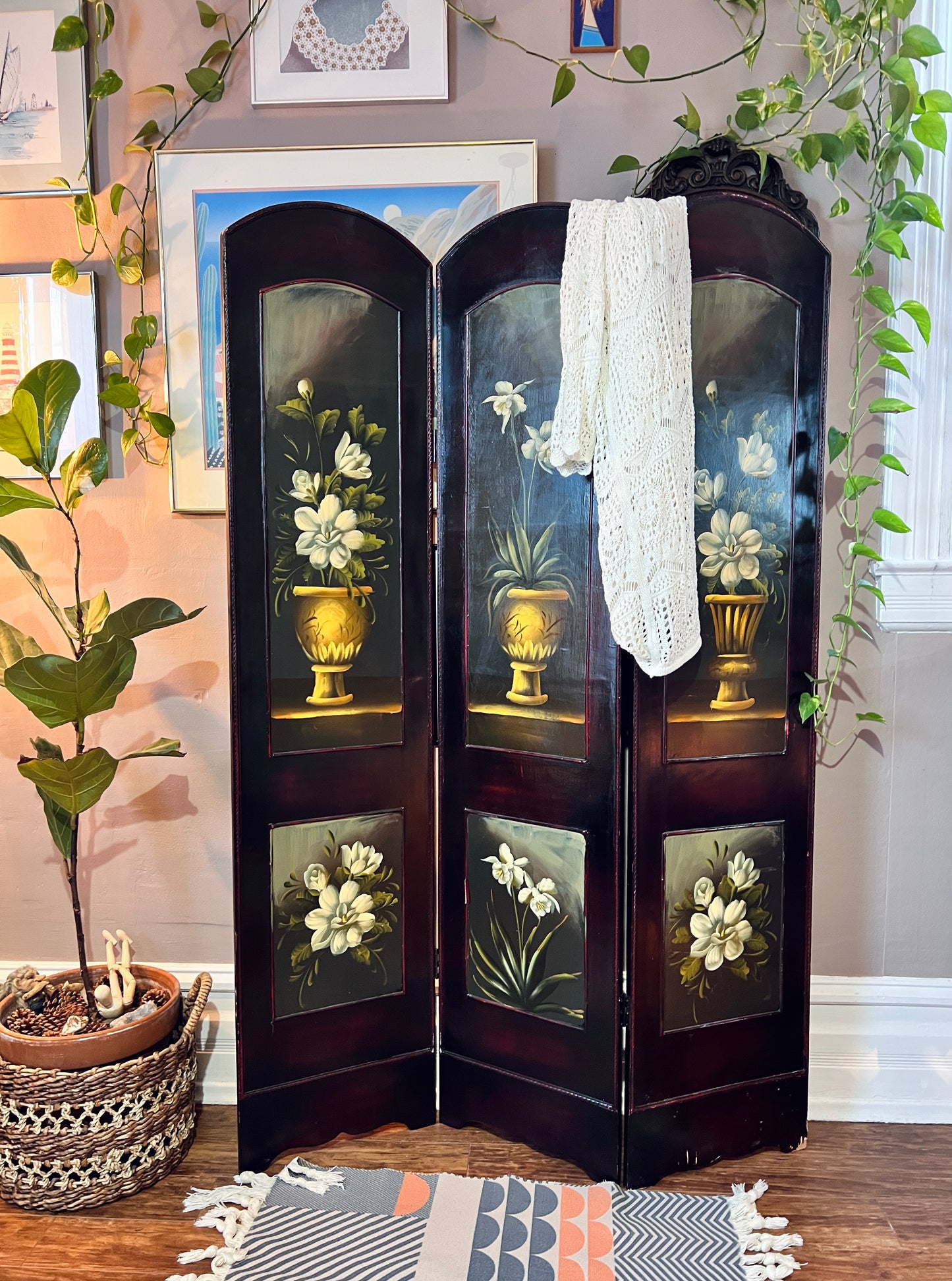 The Ophelia Privacy Screen