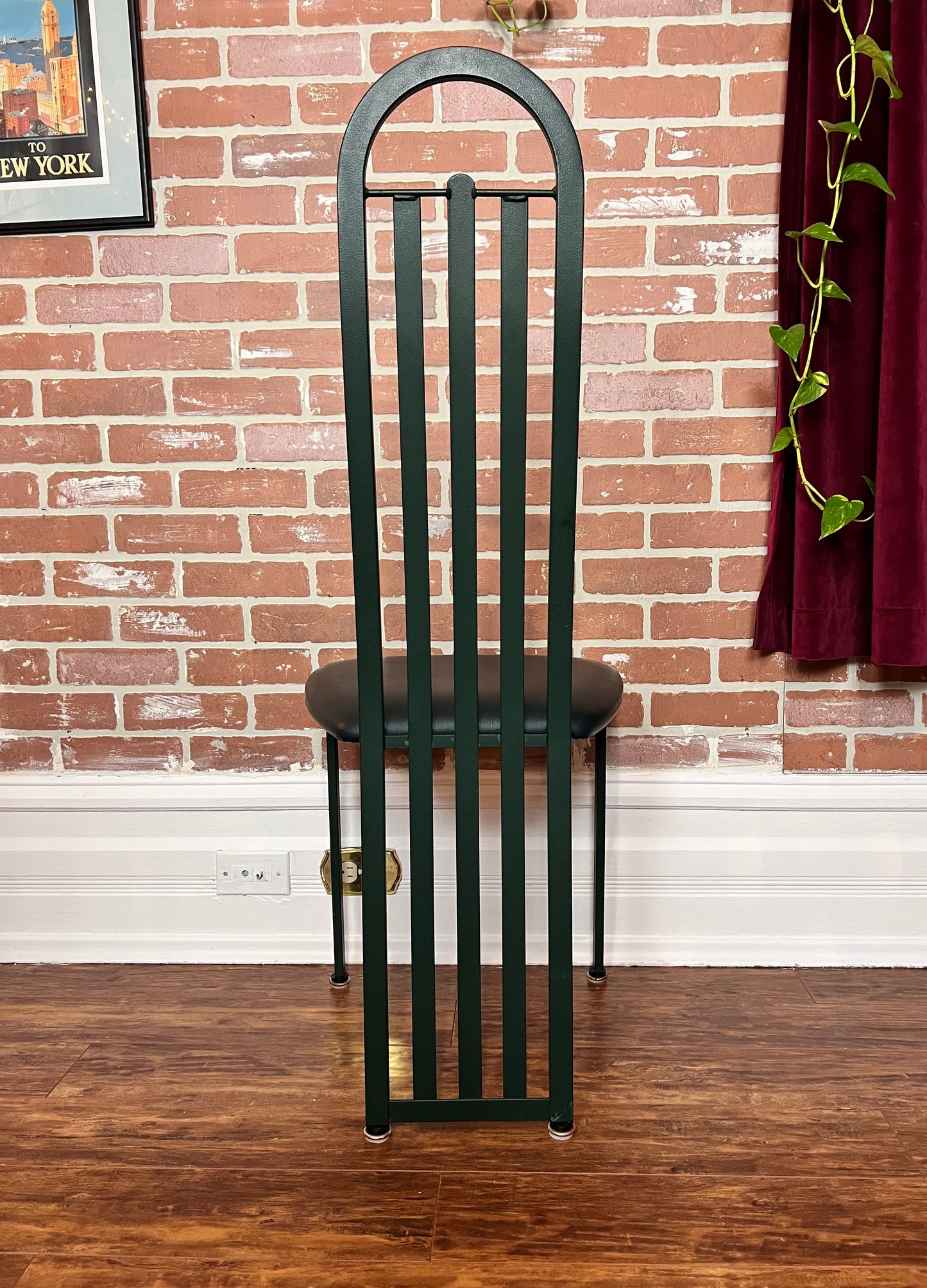 The Amisco Dining Set