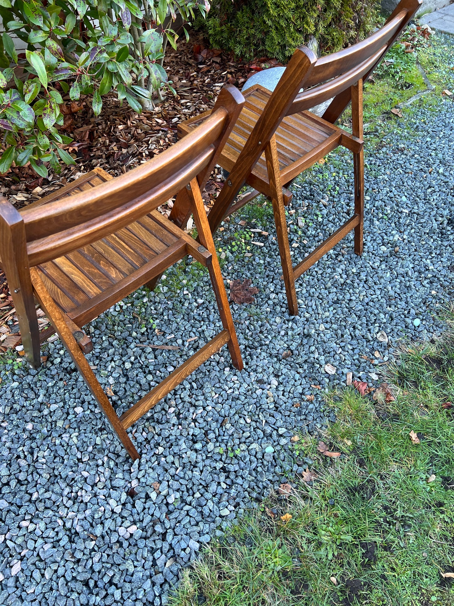 The Romania Folding Chairs