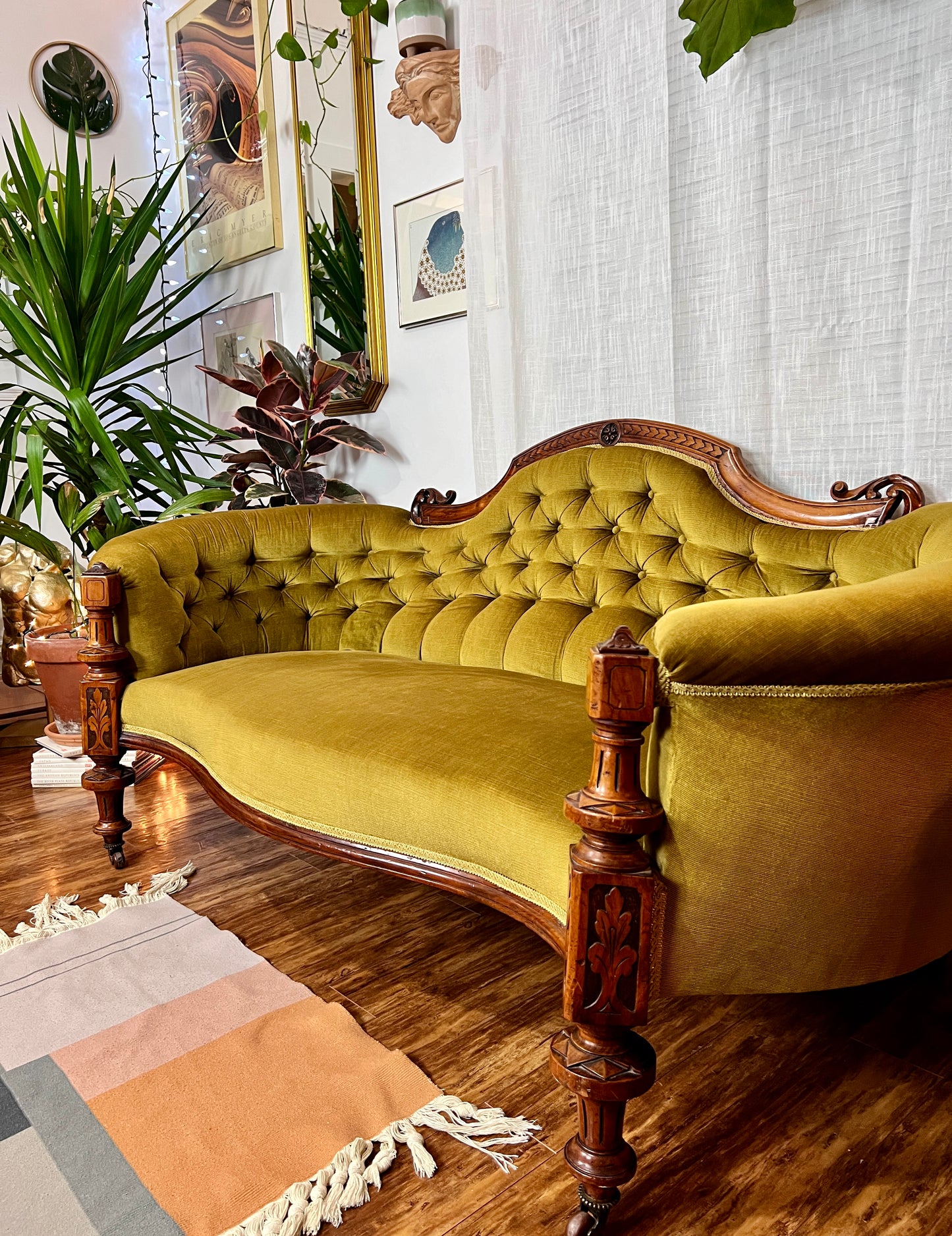 The Alessio Sofa