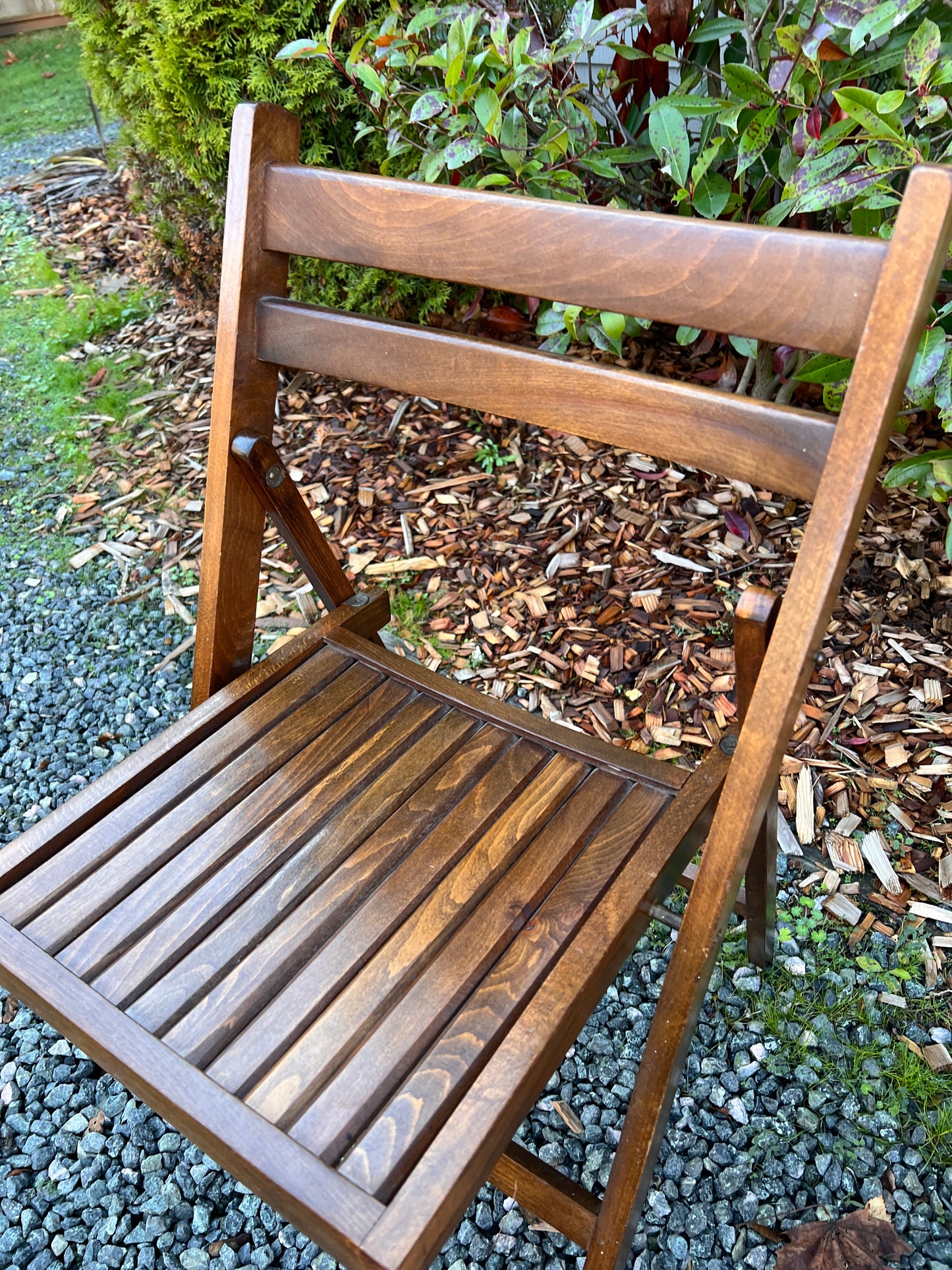 The Romania Folding Chairs