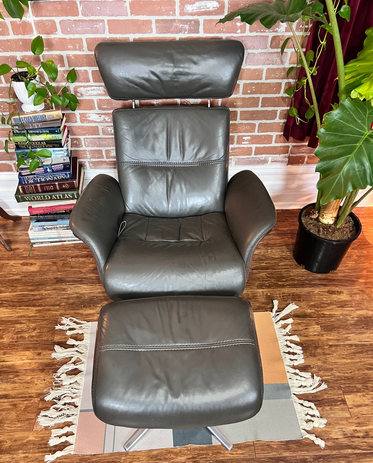 Ekornes Comfort Space Recliner & Ottoman