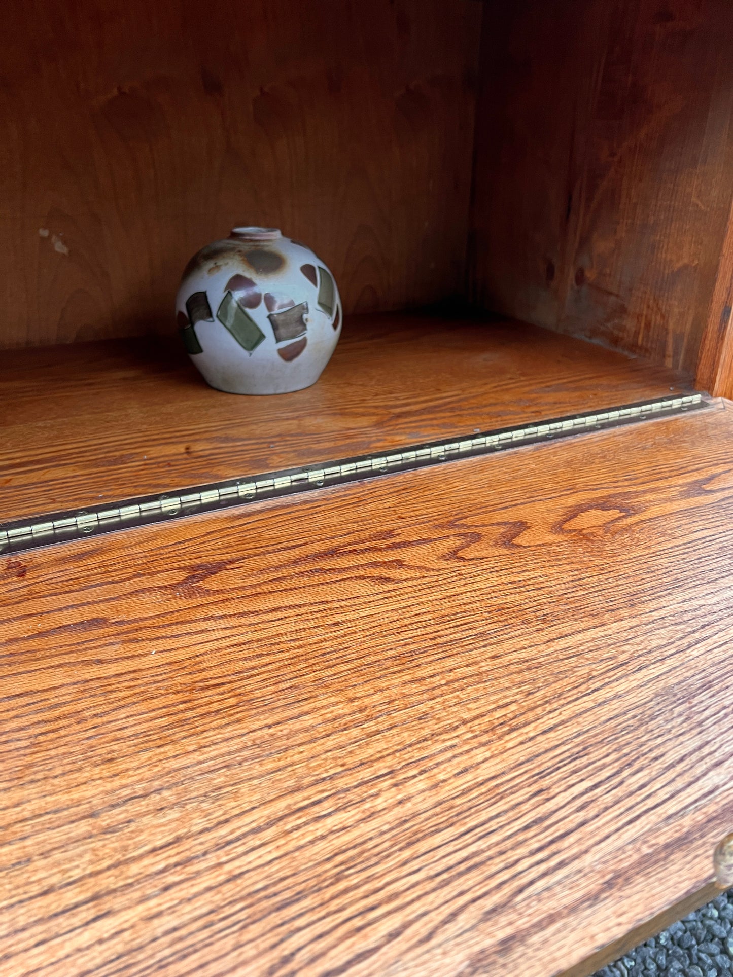The Desert Sands Oak Shelf