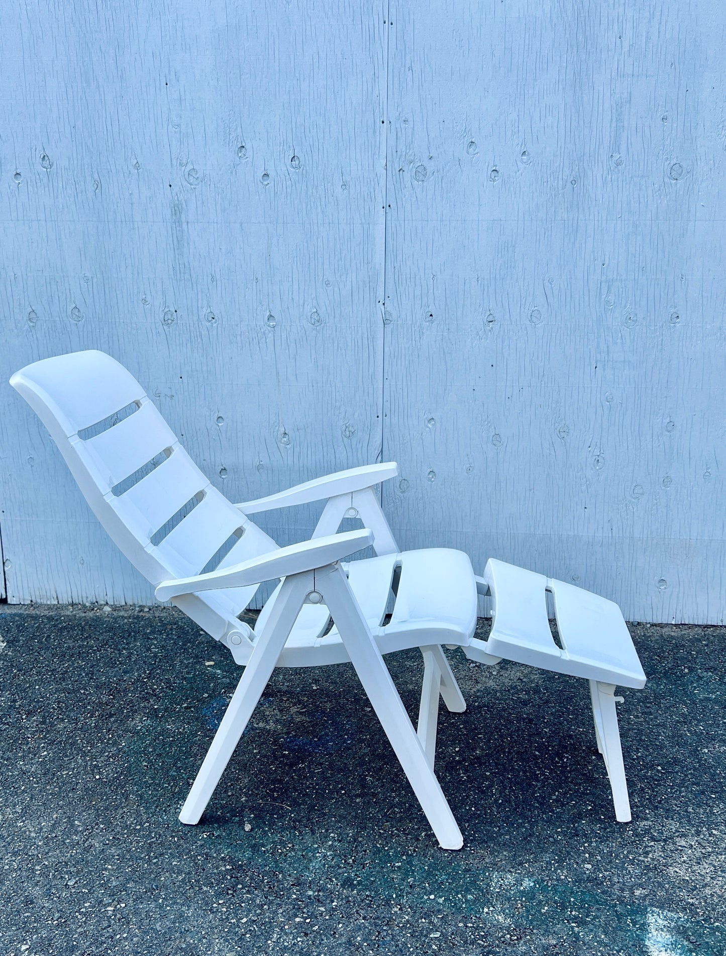 The Paloma Chaise Lounge