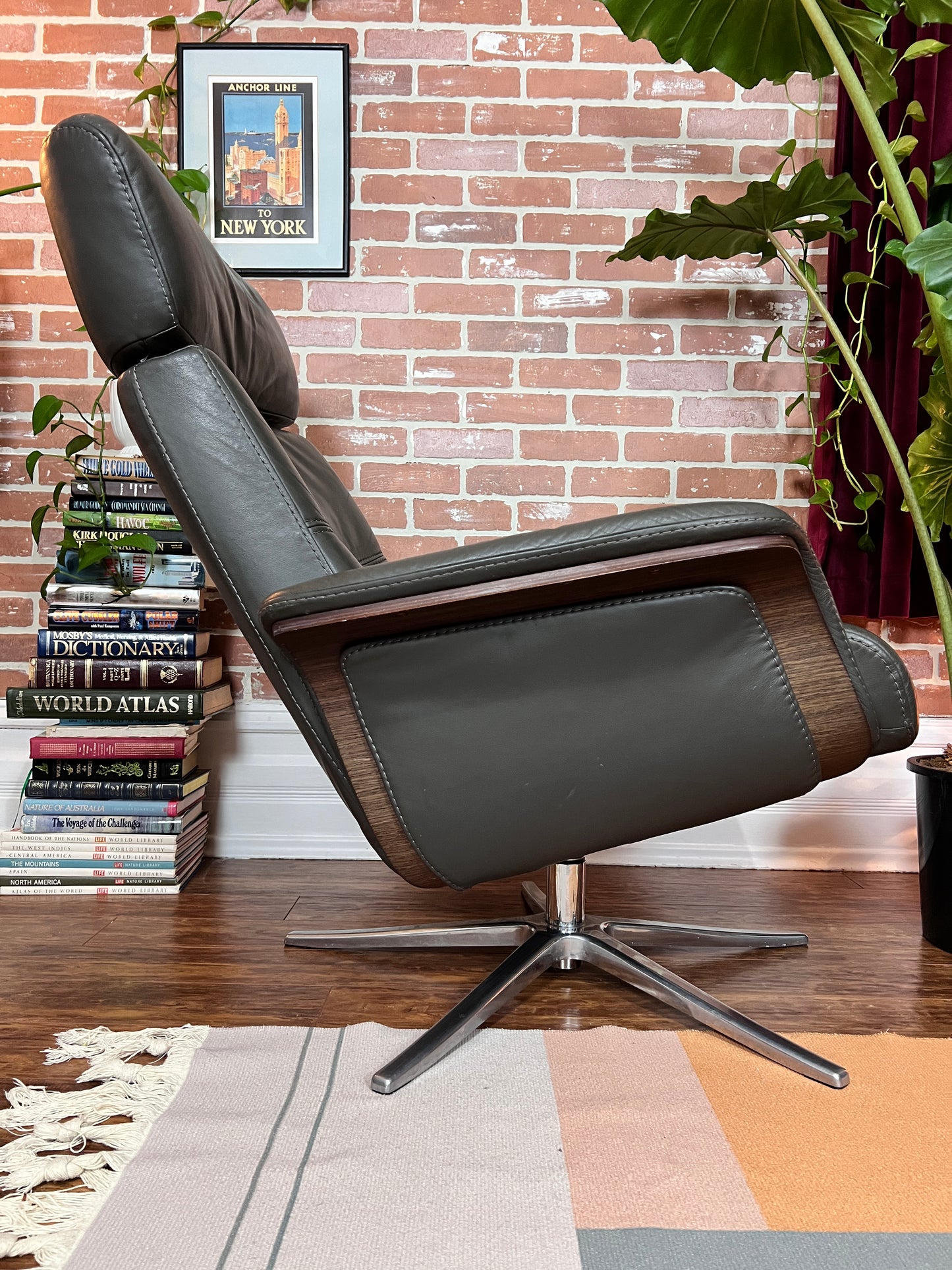Ekornes Comfort Space Recliner & Ottoman