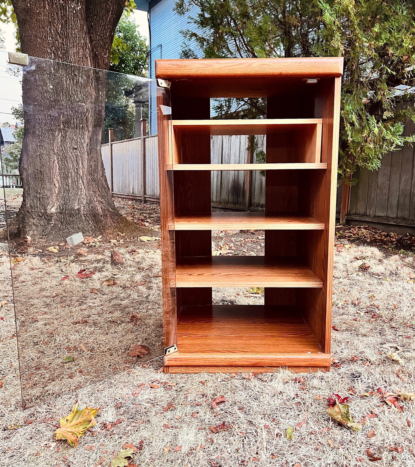 The Oakland Cabinet