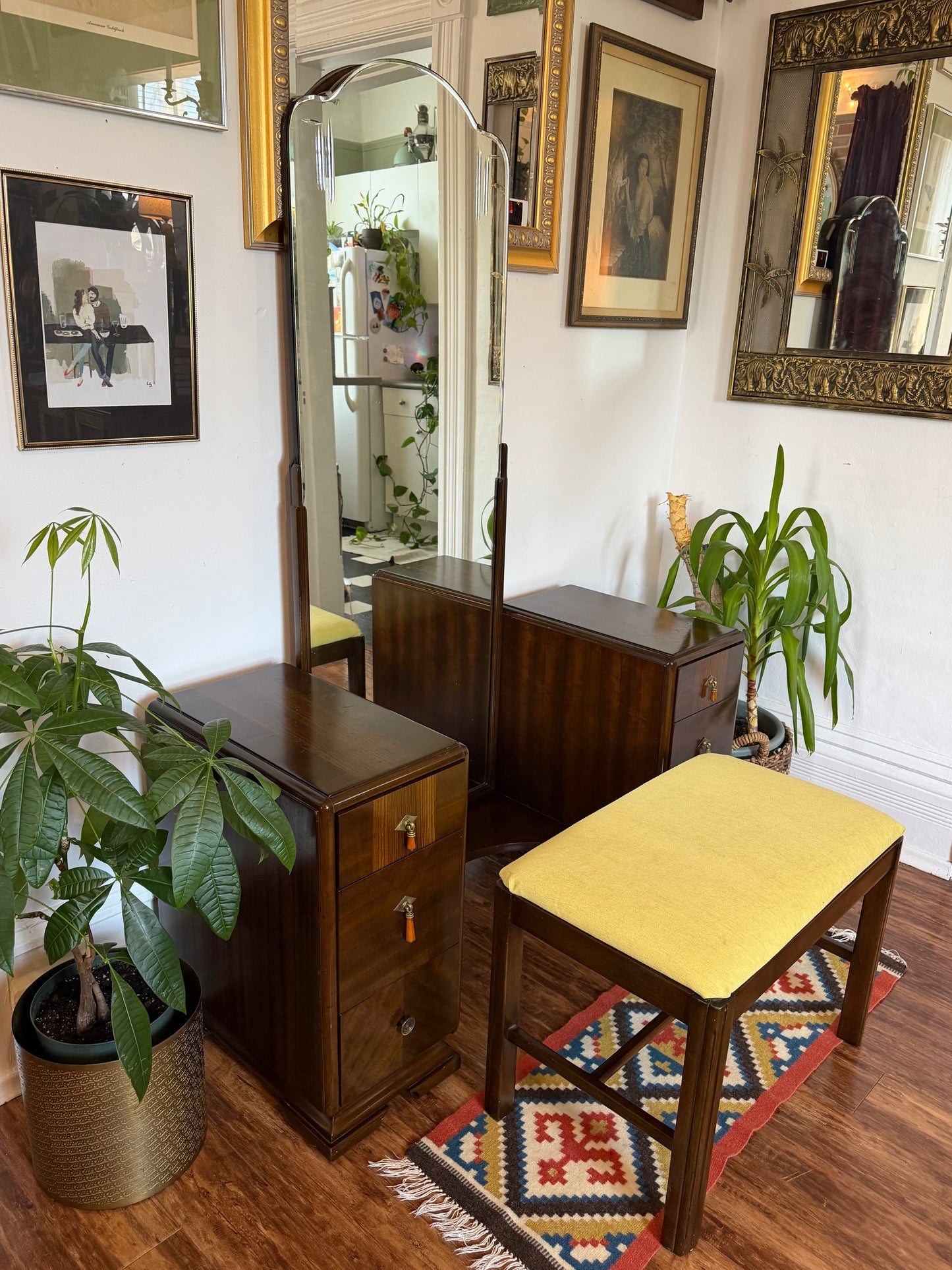 Vintage Art Deco Vanity Dresser & Bench