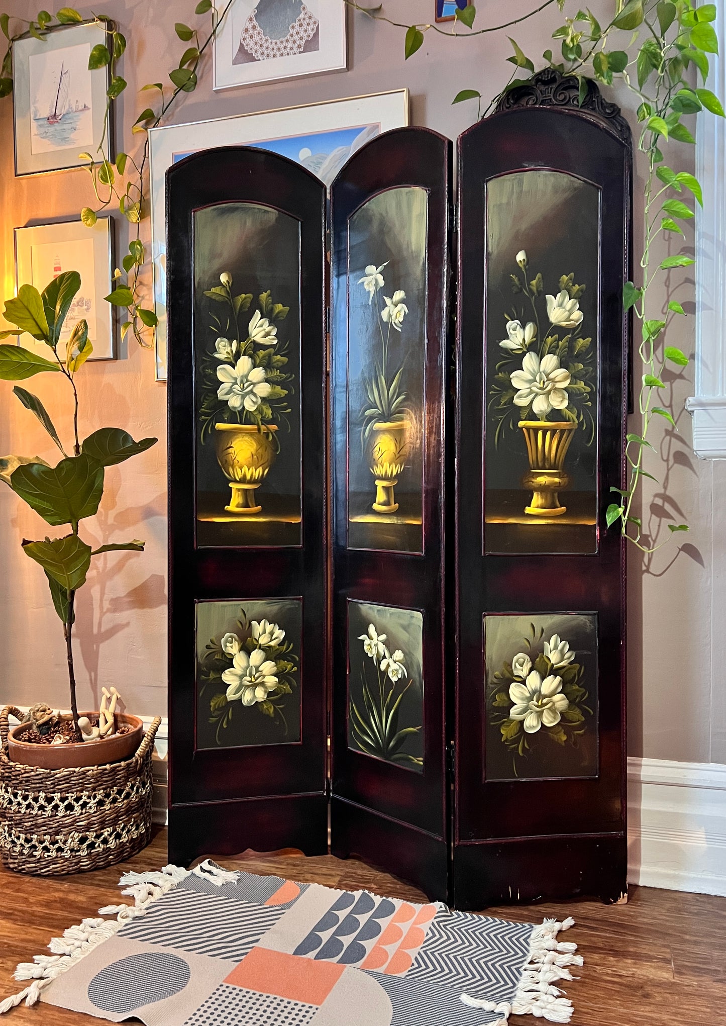 The Ophelia Privacy Screen