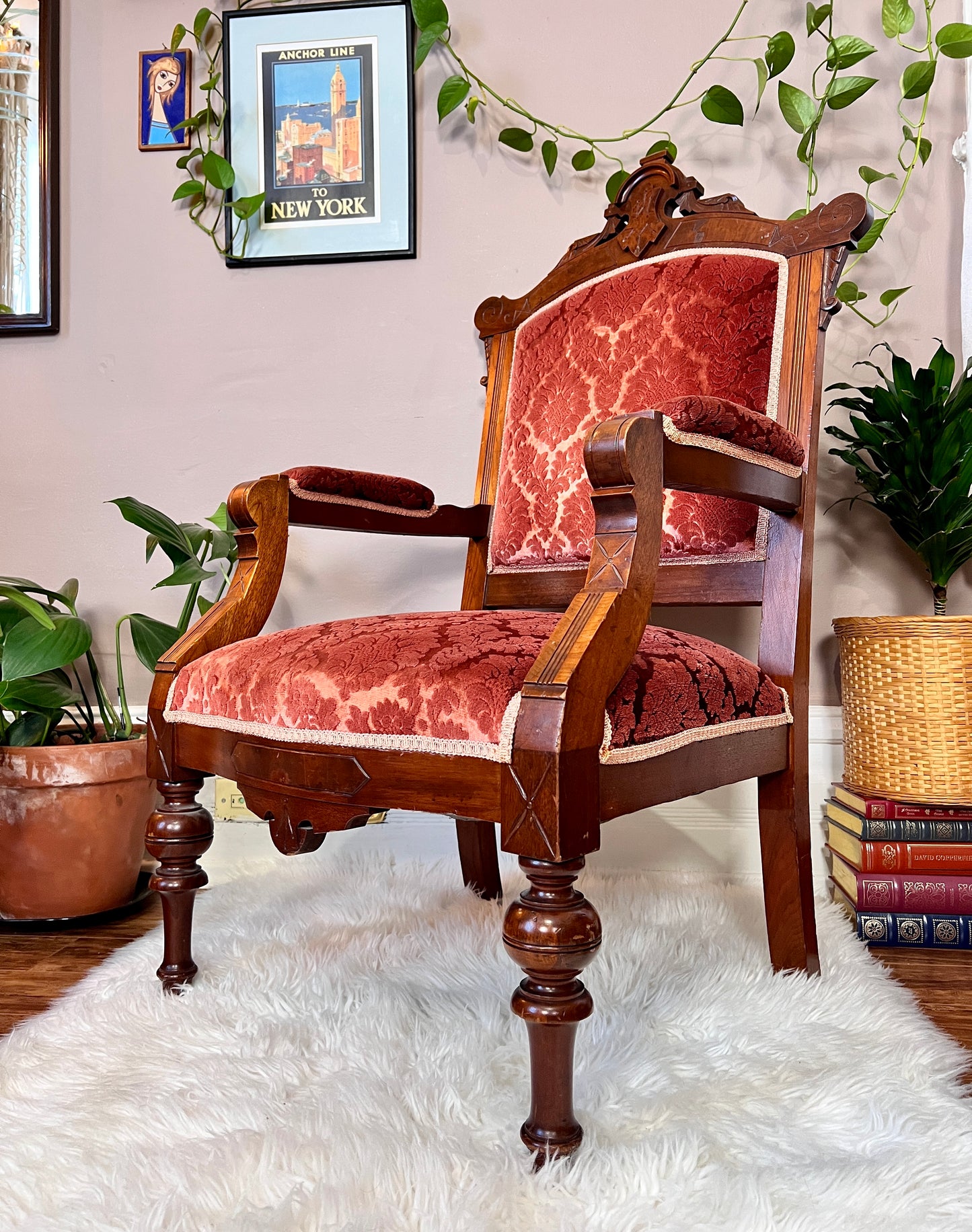 The Contessa Throne Chair