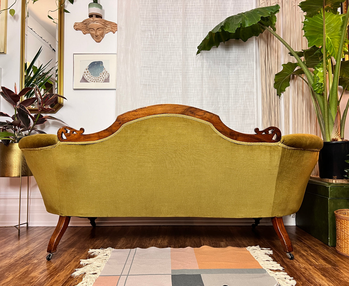 The Alessio Sofa