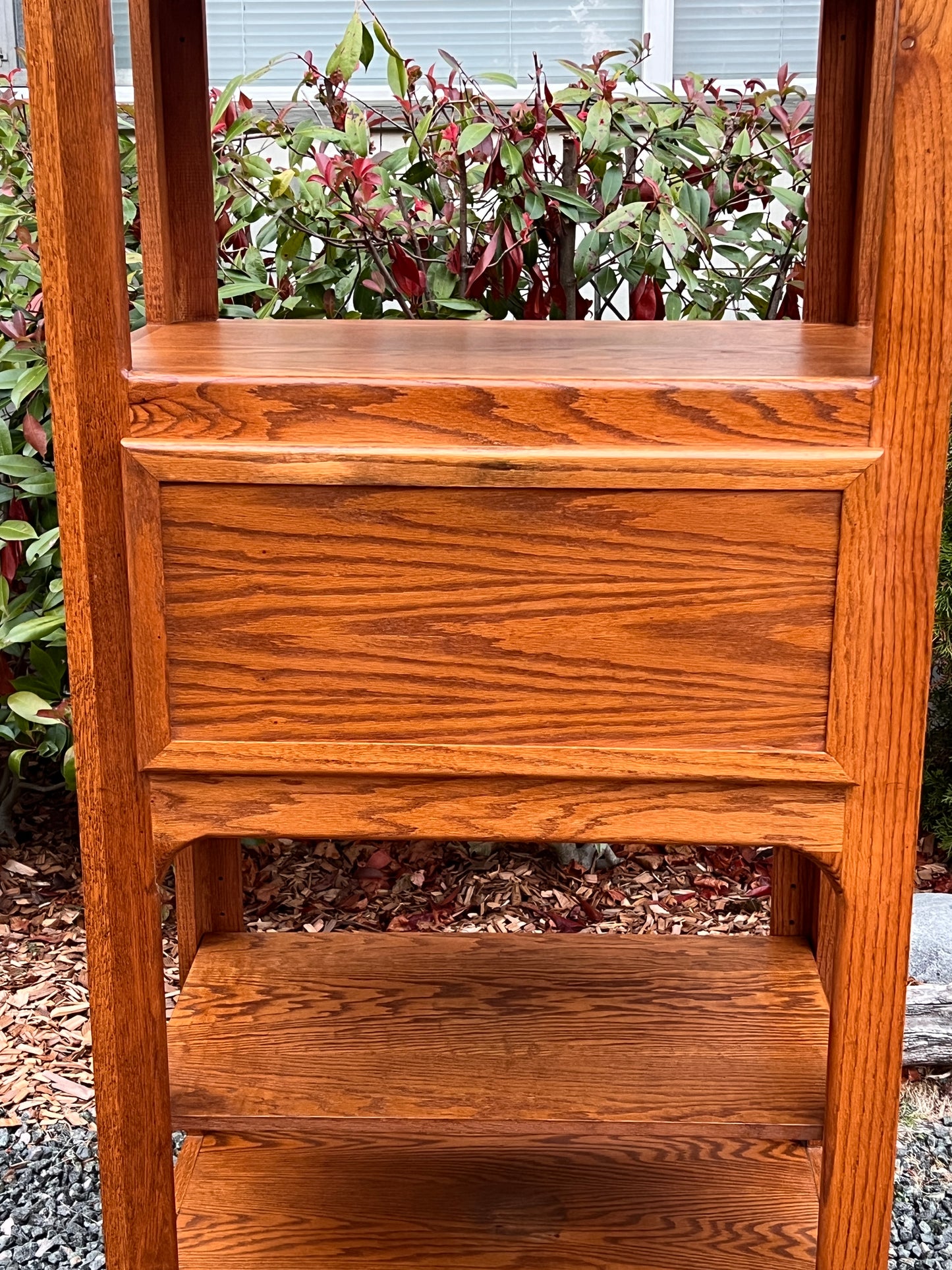 The Desert Sands Oak Shelf