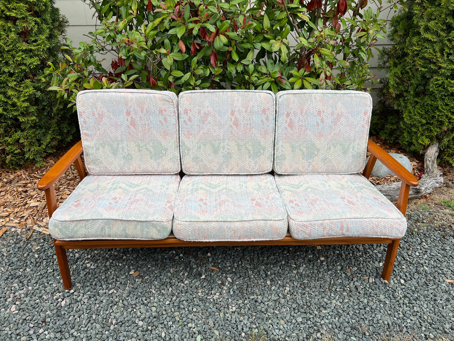The Rasmus Teak Sofa