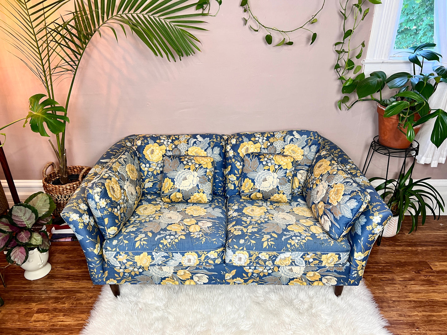 The Delicious Garden Loveseat