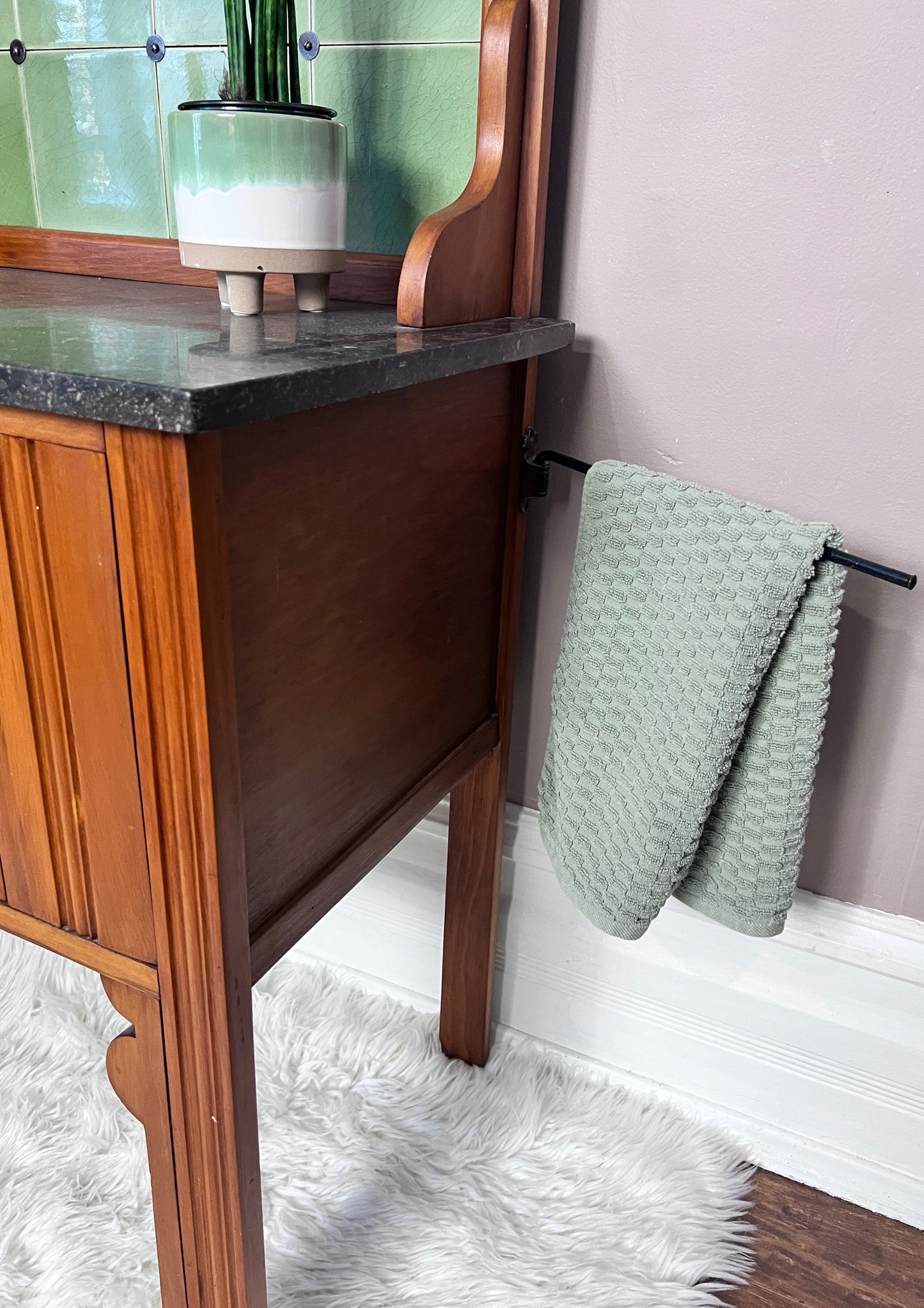 The Clay Creek Washstand