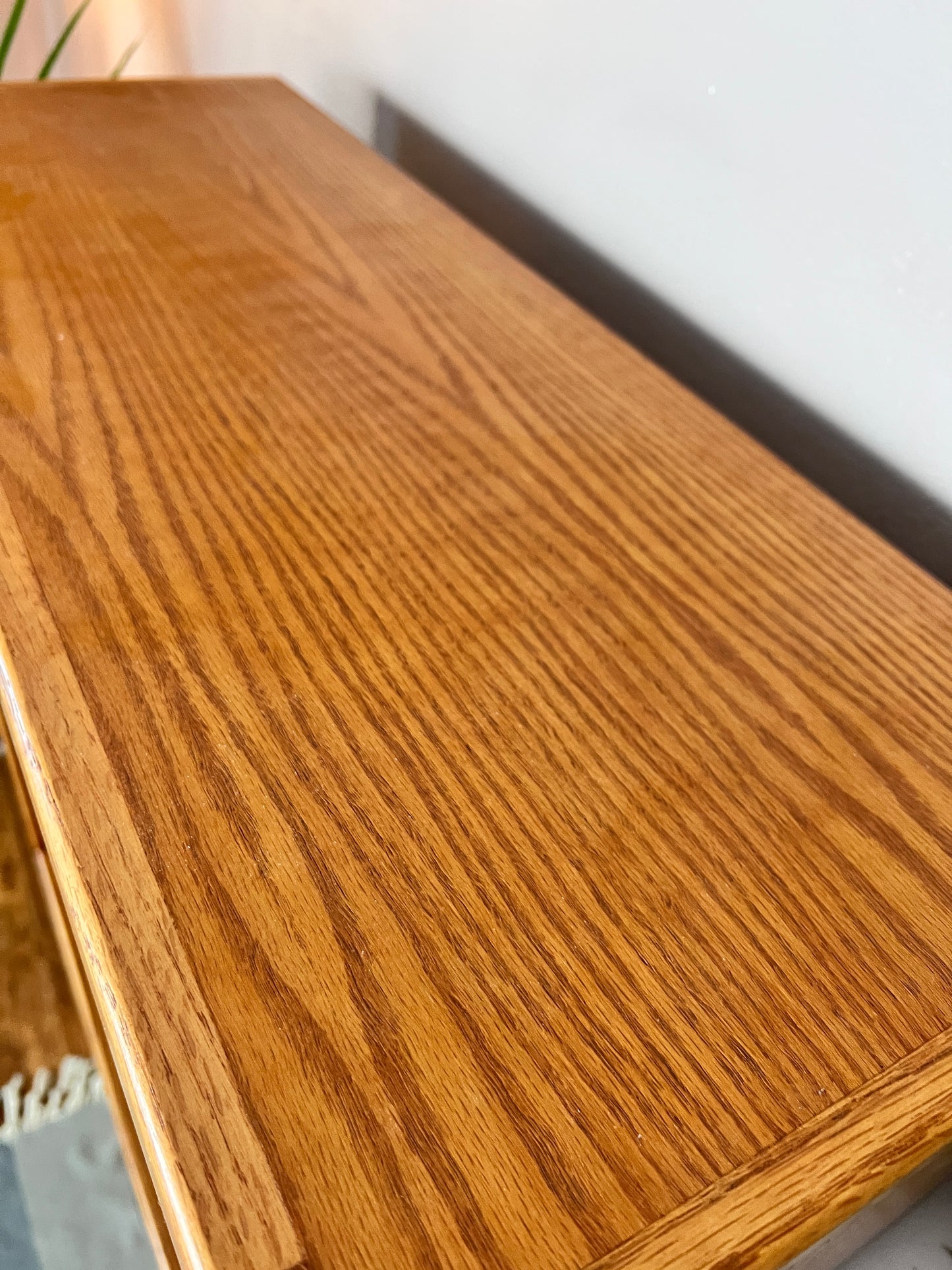 The Handsome Oak Shelf
