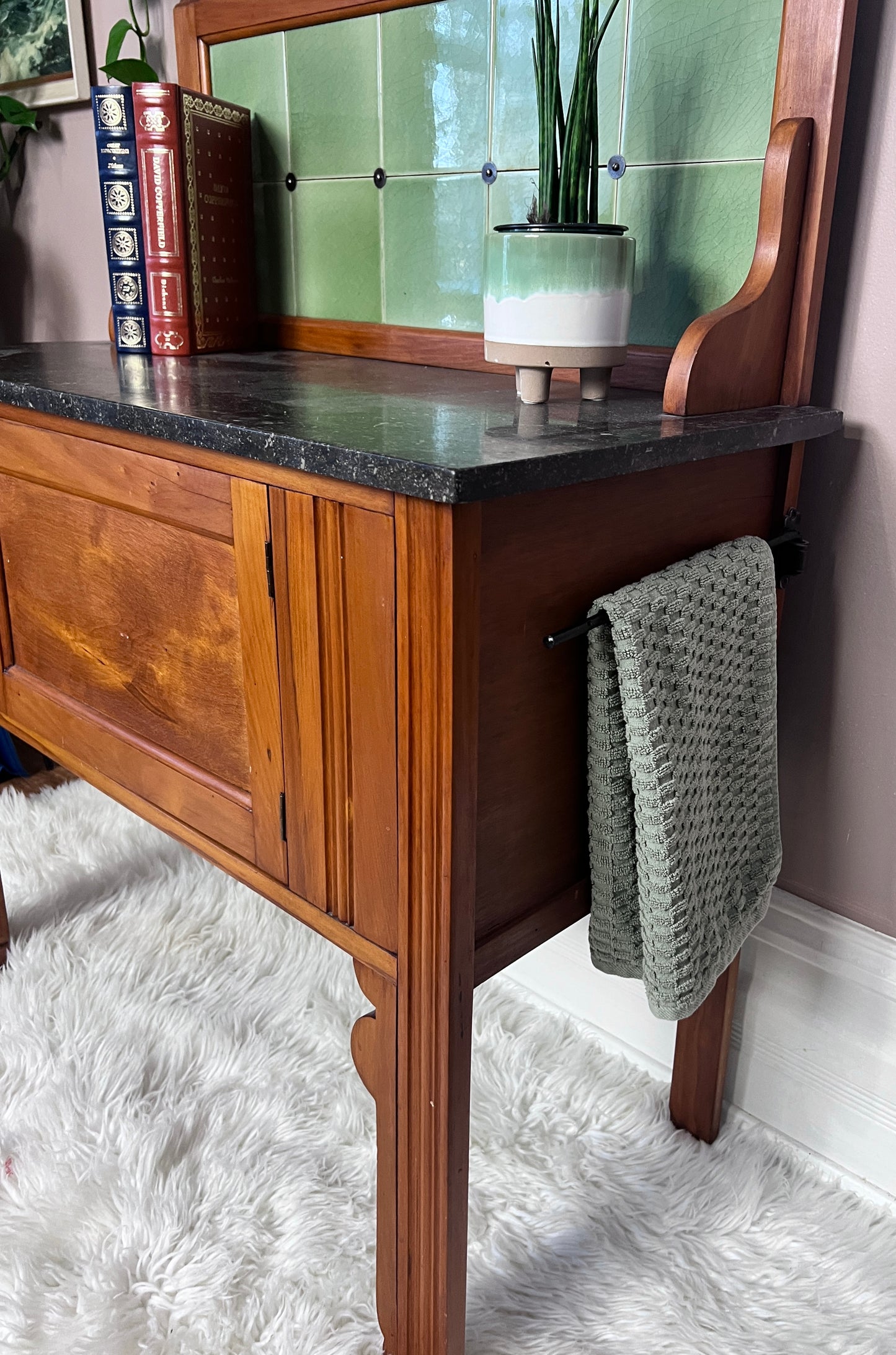 The Clay Creek Washstand