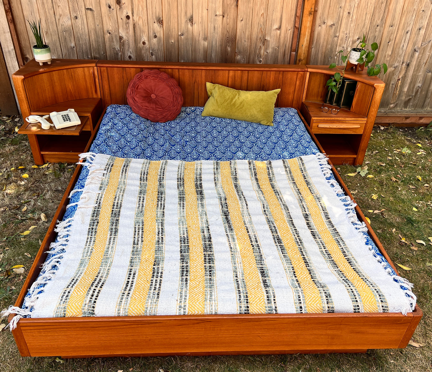 The Samo Teak Bed-frame
