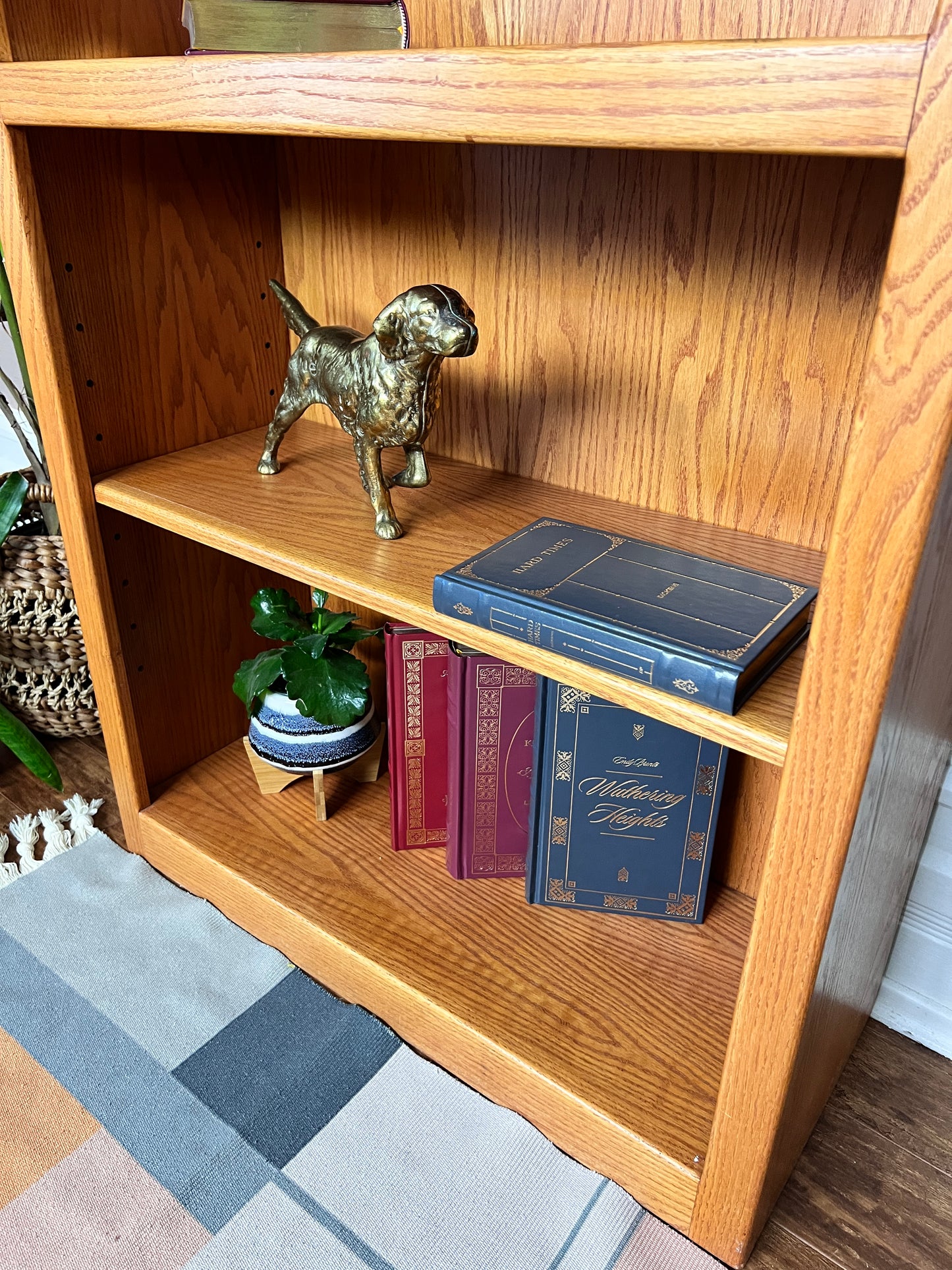 The Handsome Oak Shelf