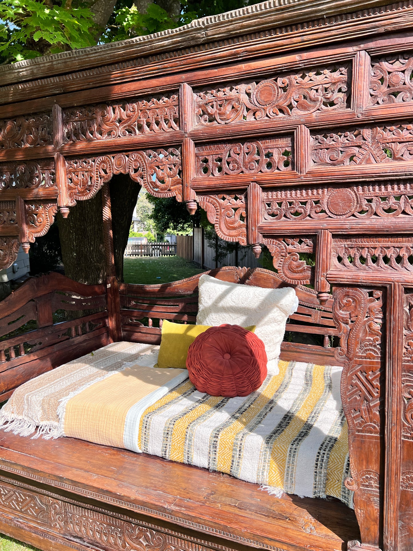 The Cantik Indonesian Daybed