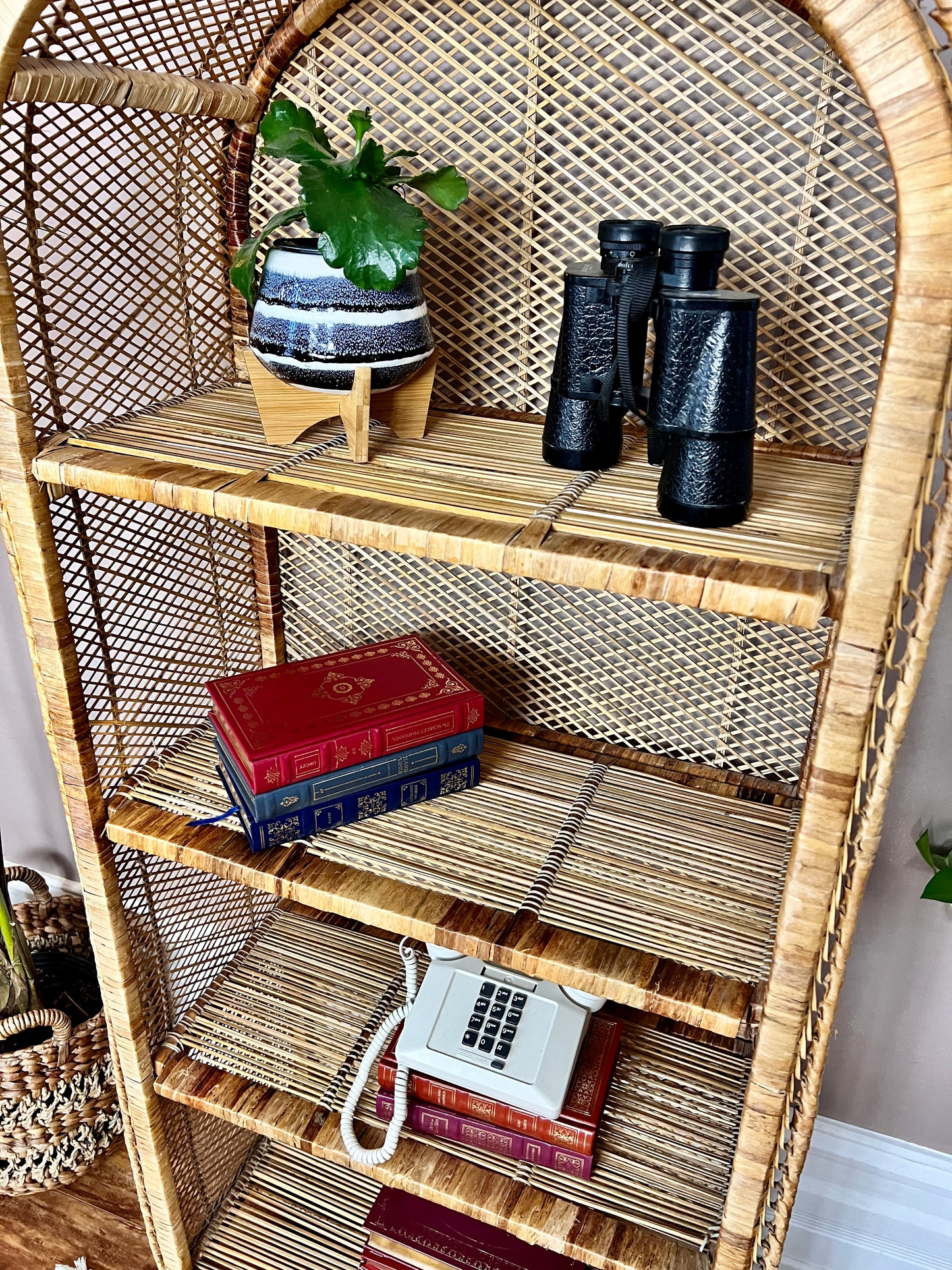 The Kerrisdale Wicker Shelf