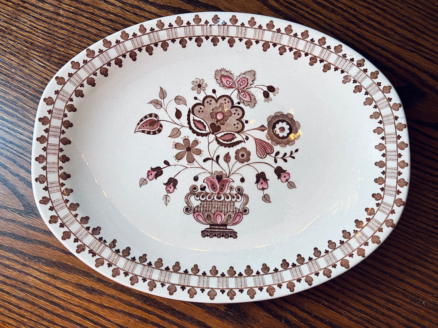 The Jamestown Tableware Set