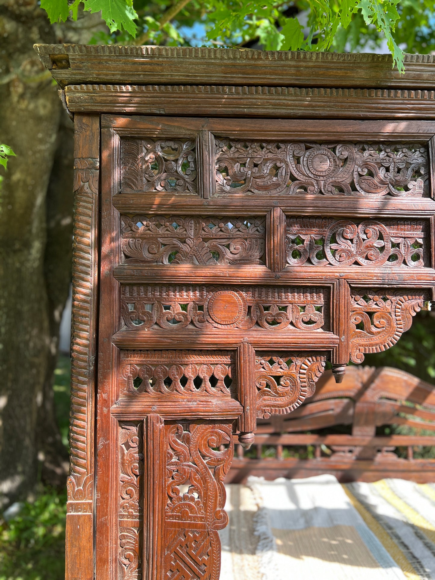 The Cantik Indonesian Daybed