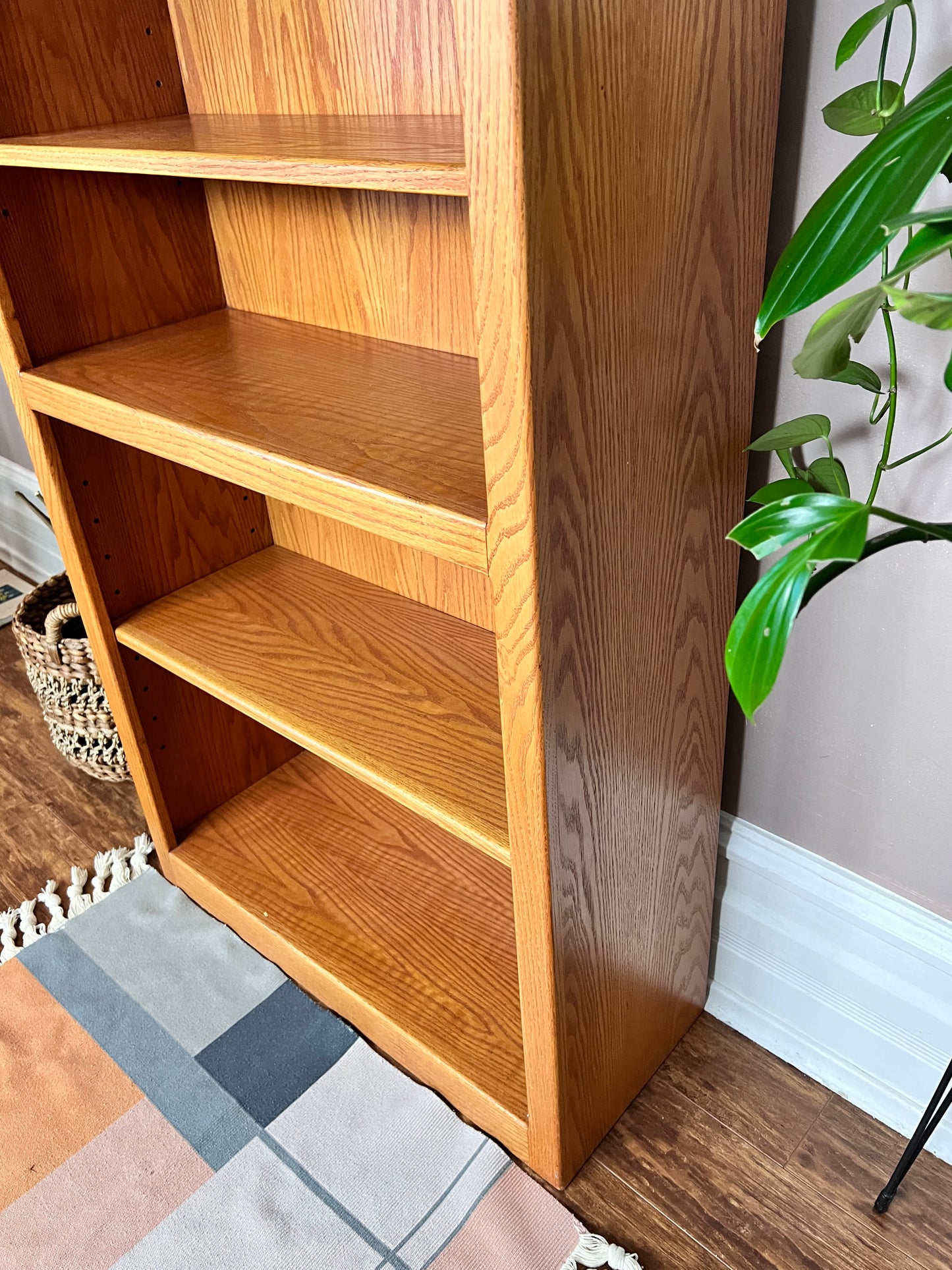 The Handsome Oak Shelf