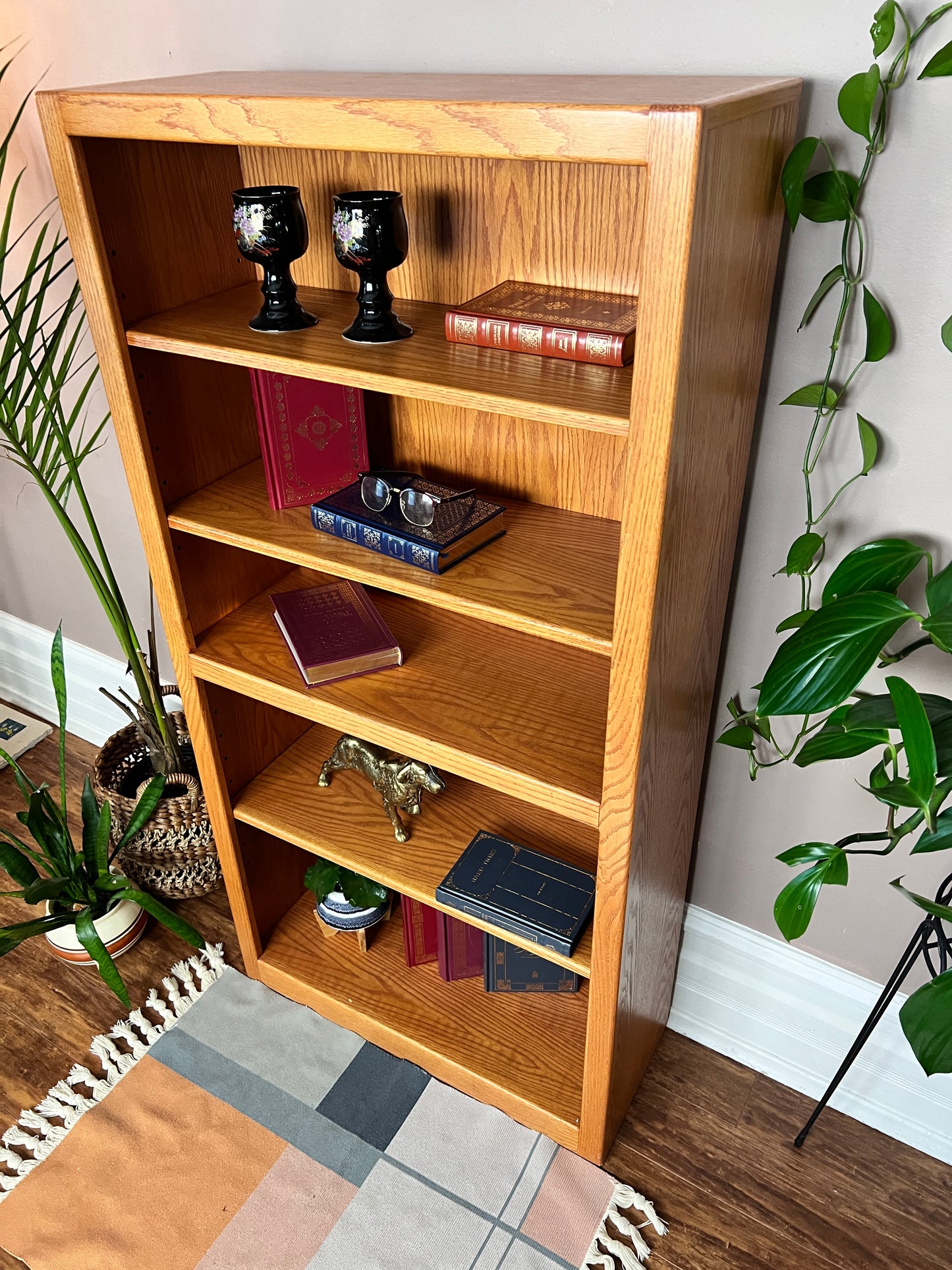 The Handsome Oak Shelf