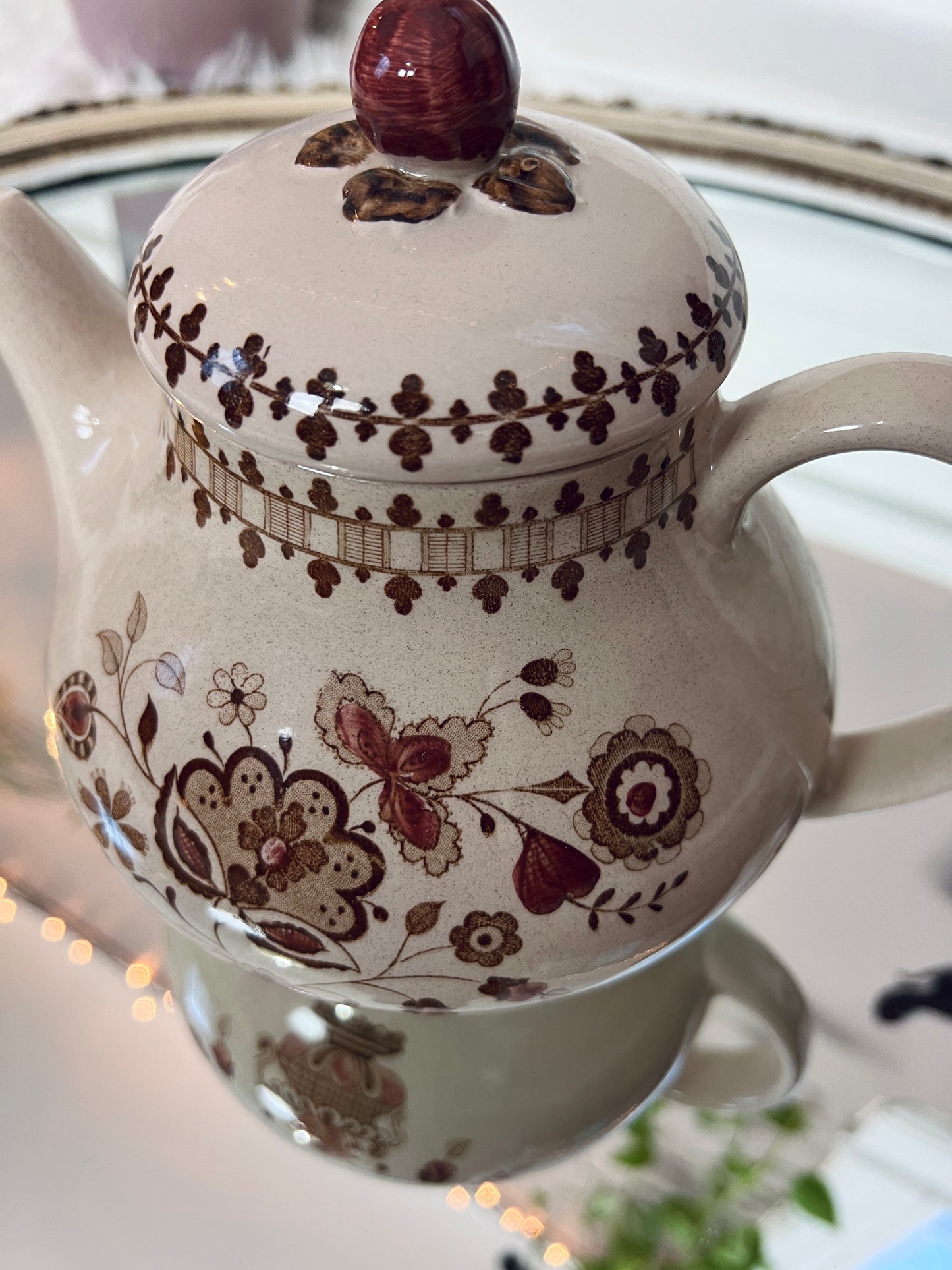 The Jamestown Tableware Set