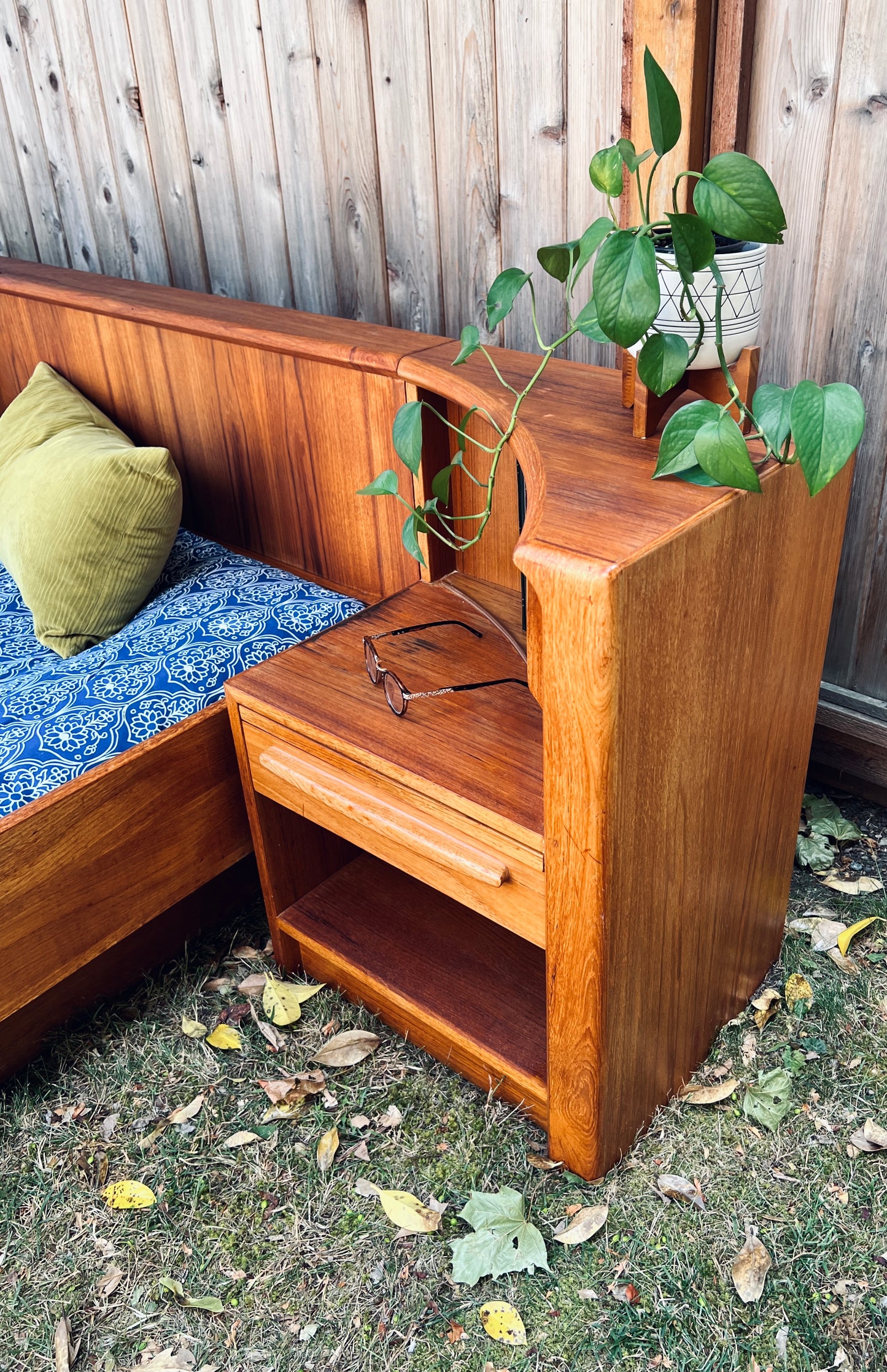 The Samo Teak Bed-frame