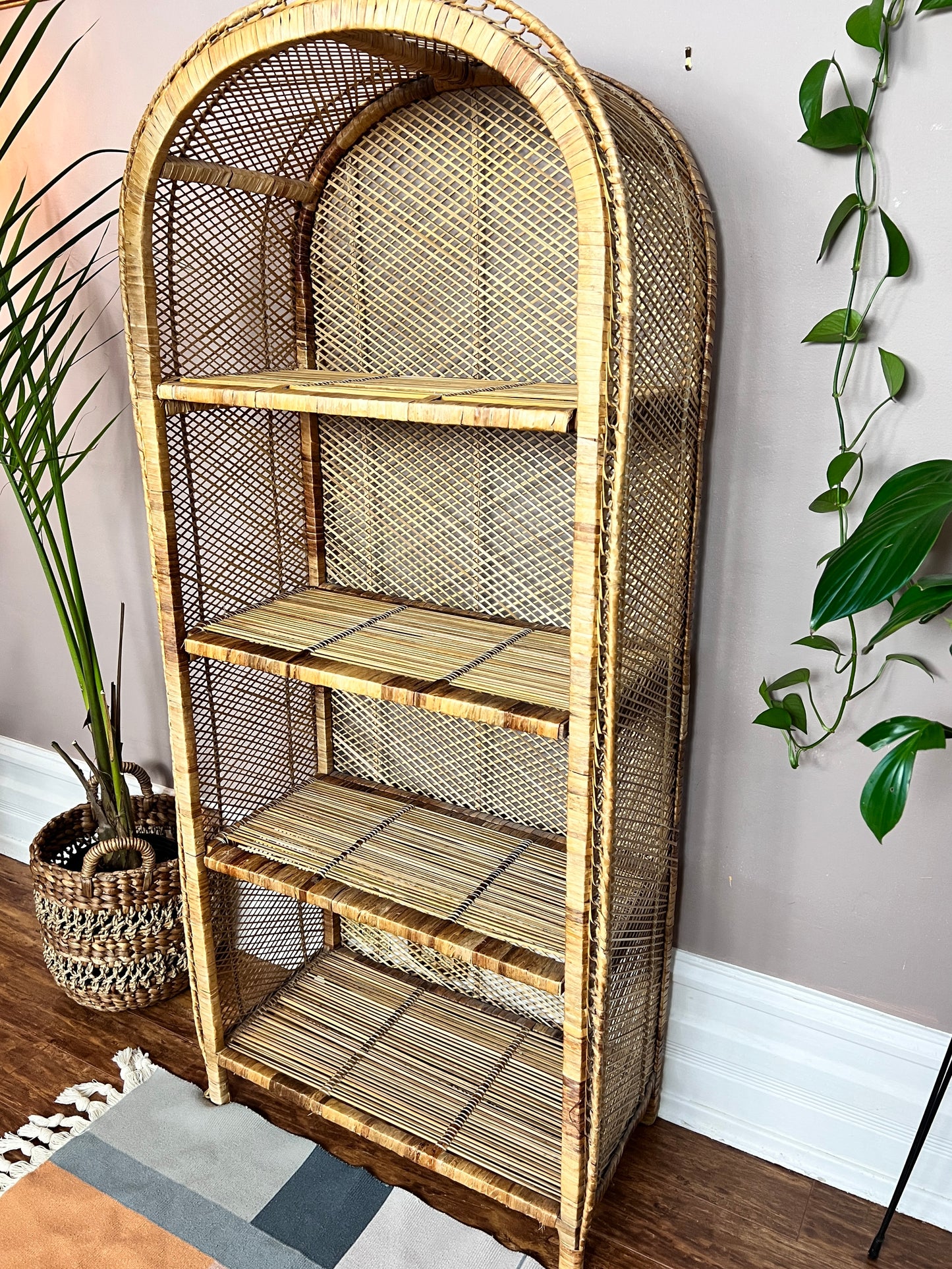 The Kerrisdale Wicker Shelf
